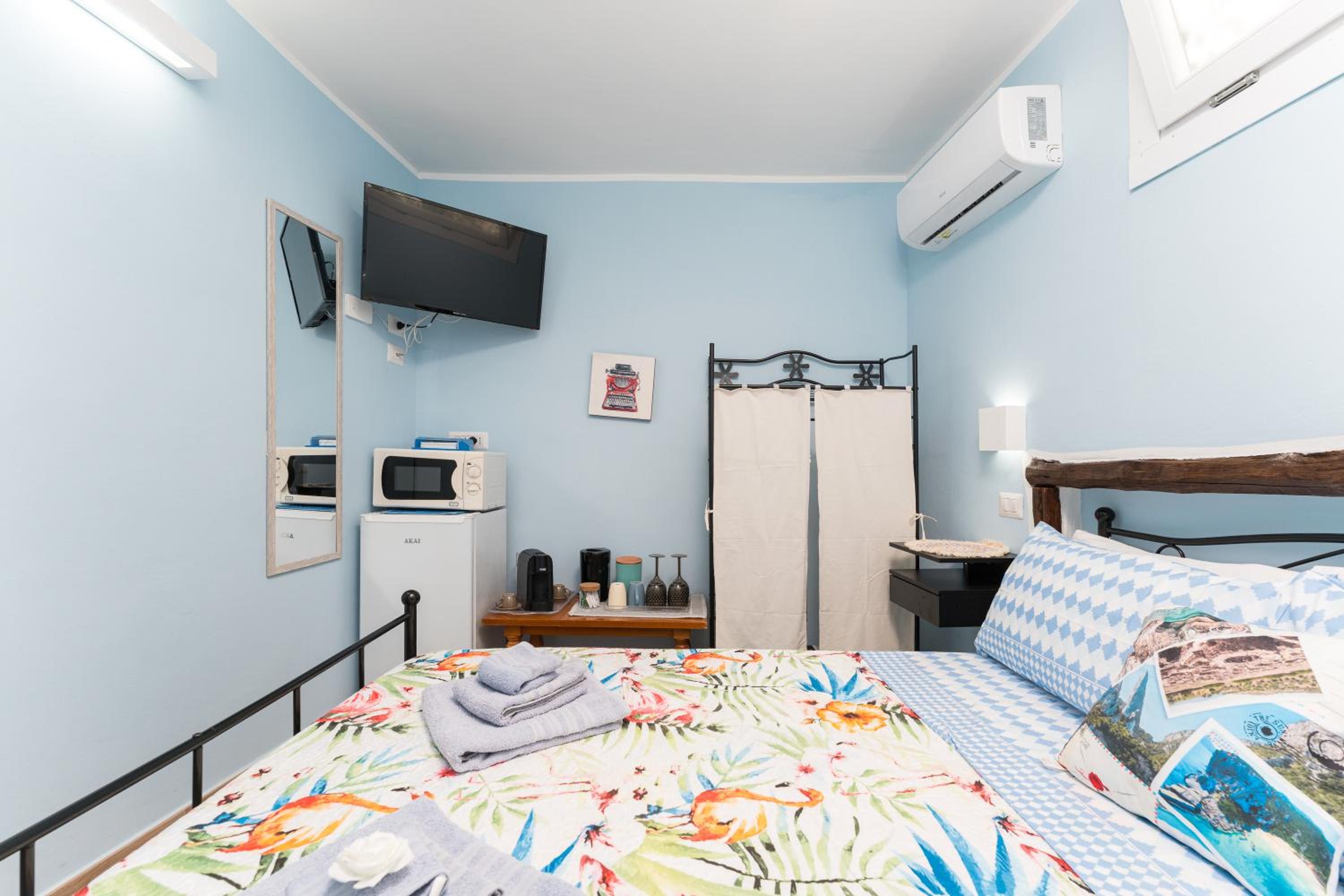 Standard Queen Room photo 3
