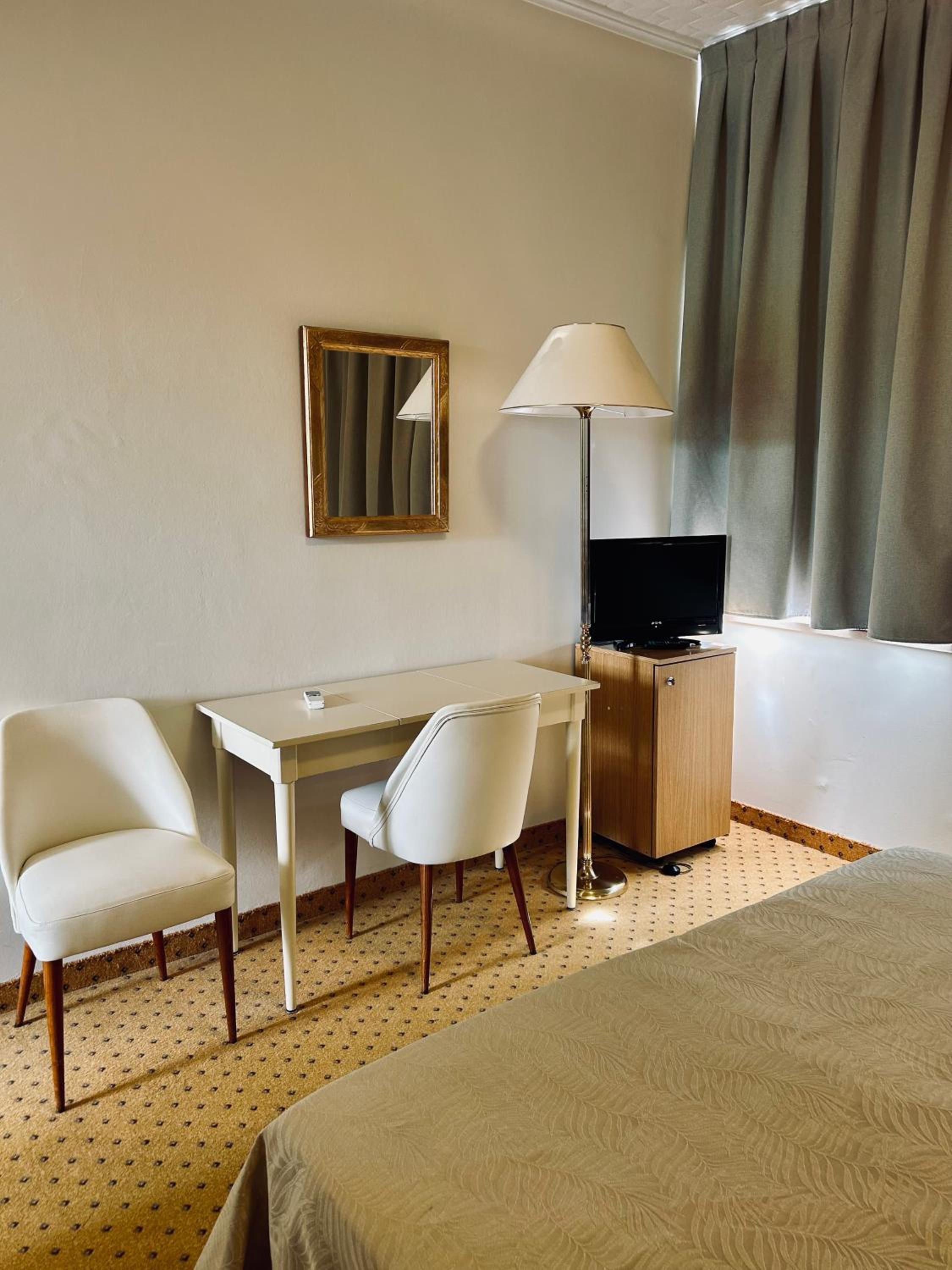 Economy Double or Twin Room photo 3
