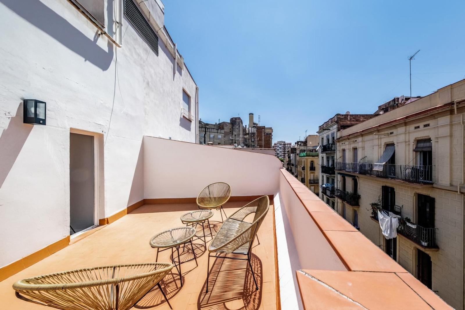 Three-Bedroom Apartment with View photo 2