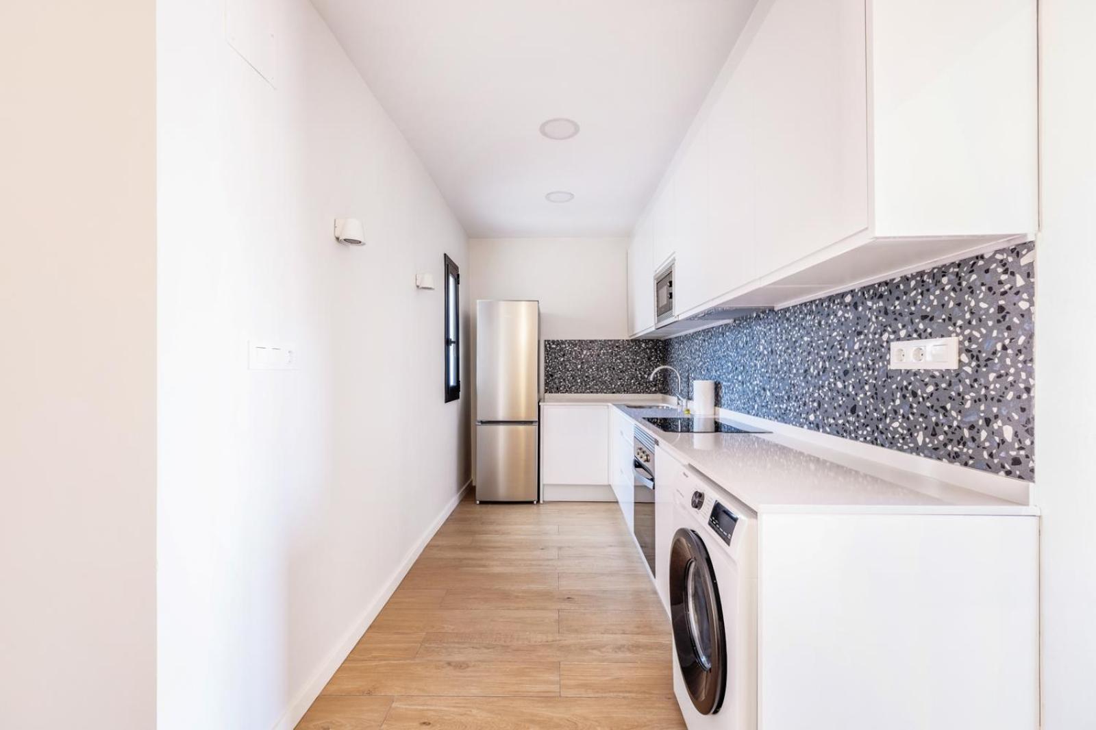 Three-Bedroom Apartment with View photo 2