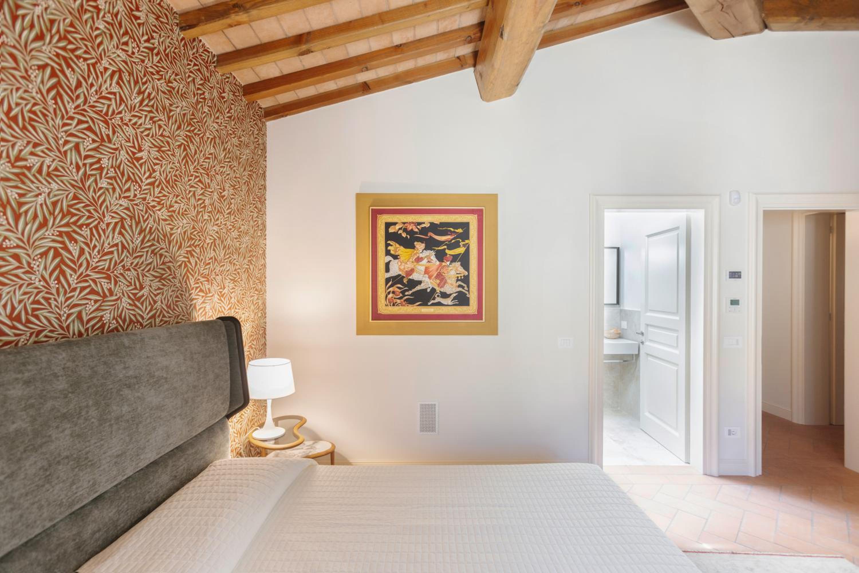 Large Double Room photo 3