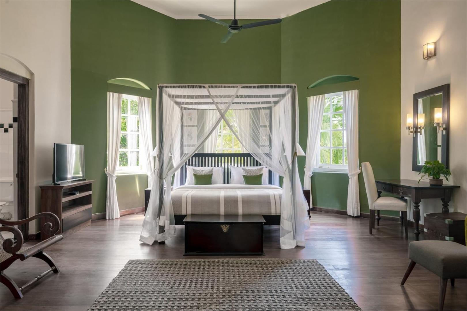Suite with Garden View