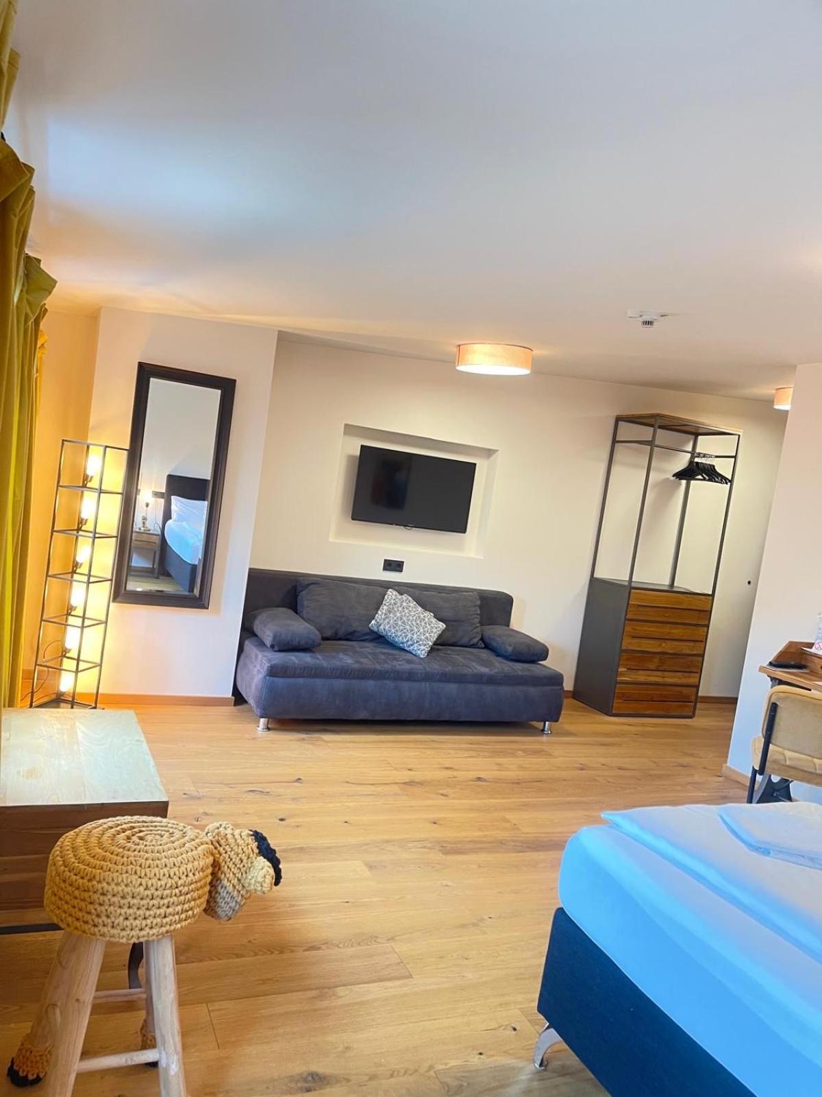 Family Room - Photo 4