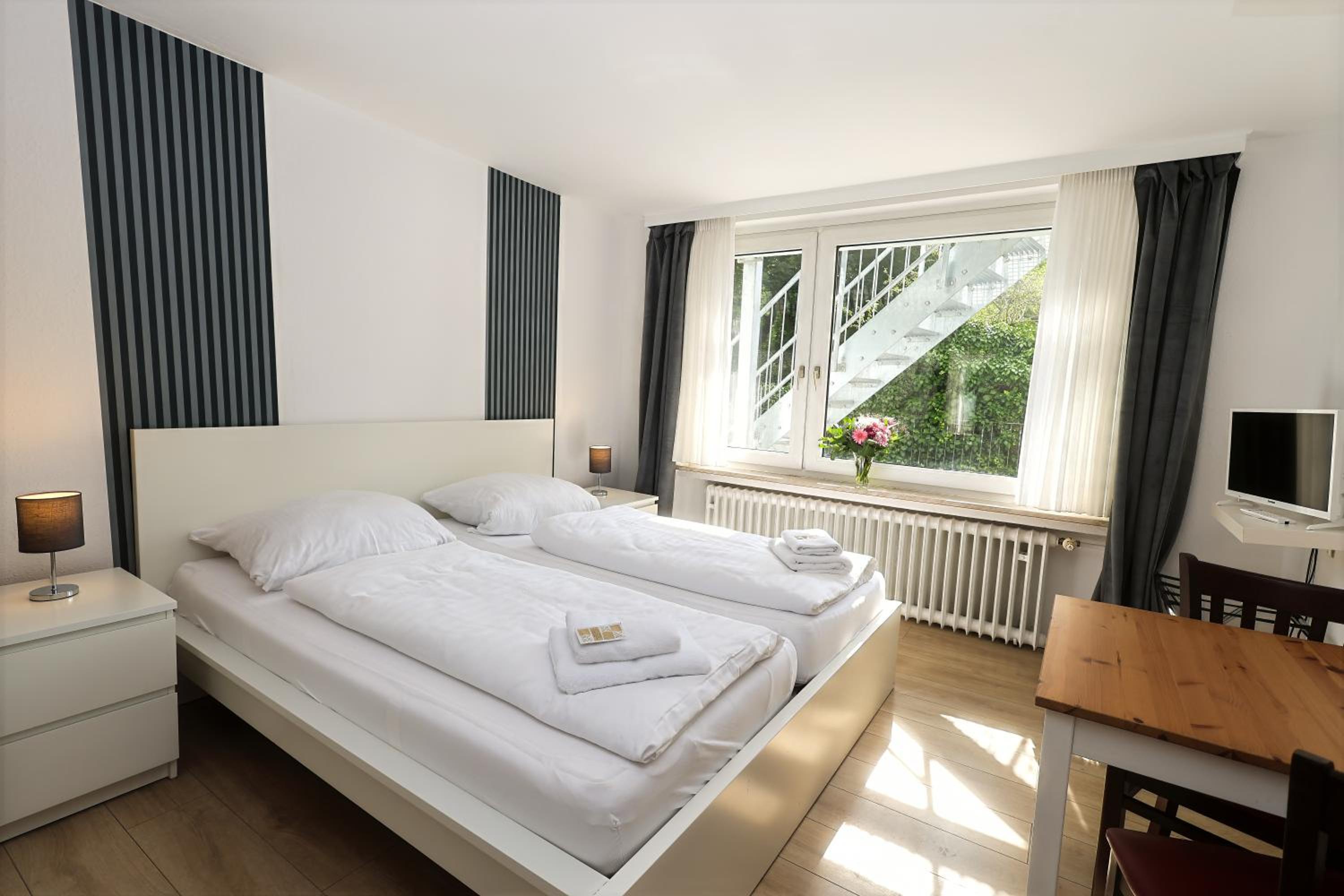 Economy Double Room - Photo 2