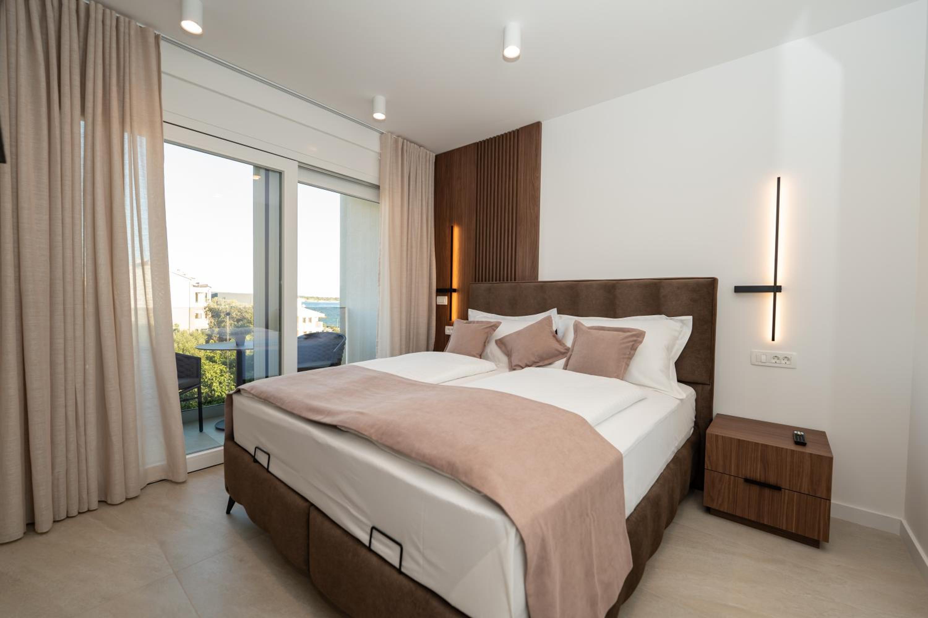 Four-Bedroom Luxury Apartment