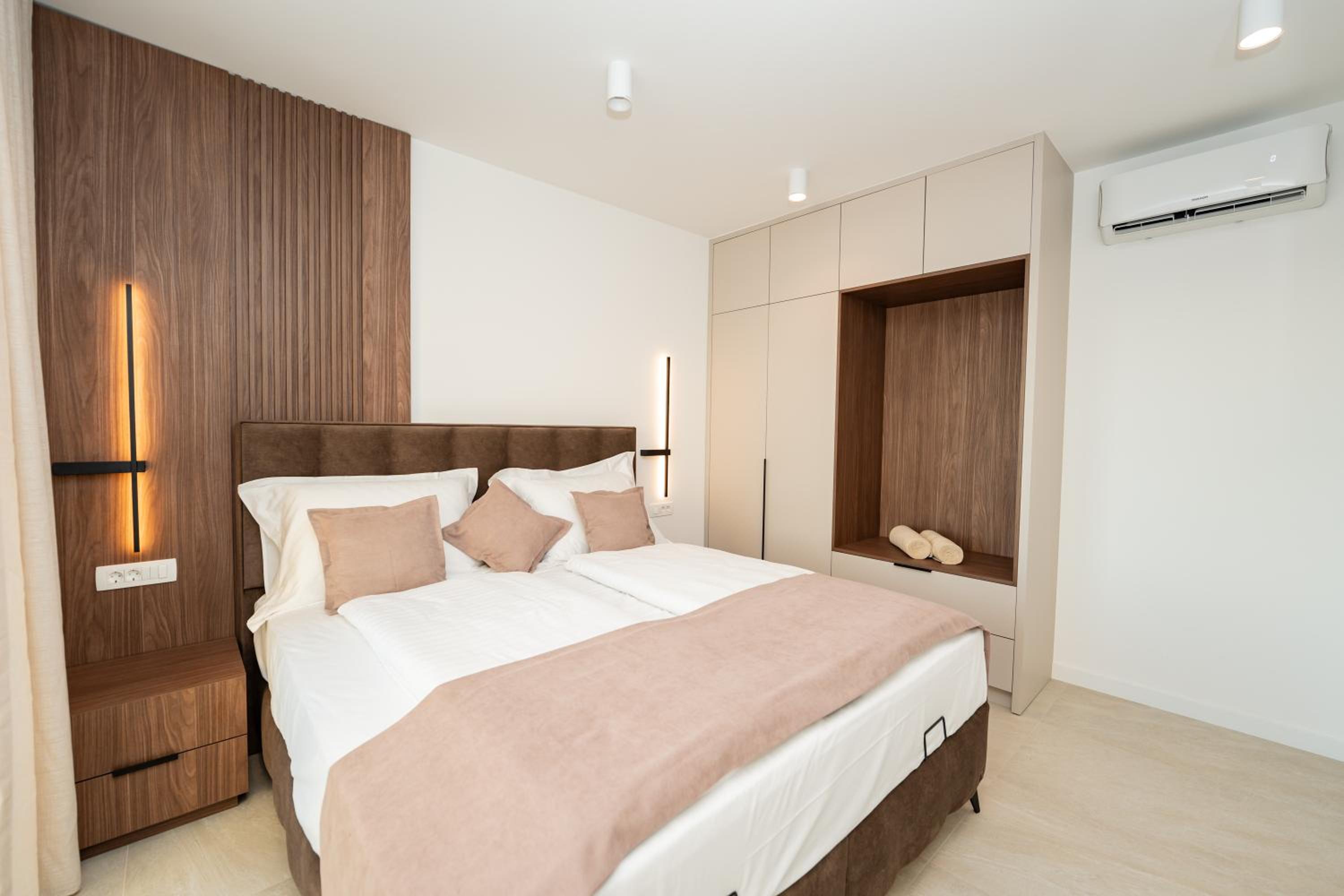 One-Bedroom Apartment with Terrace
