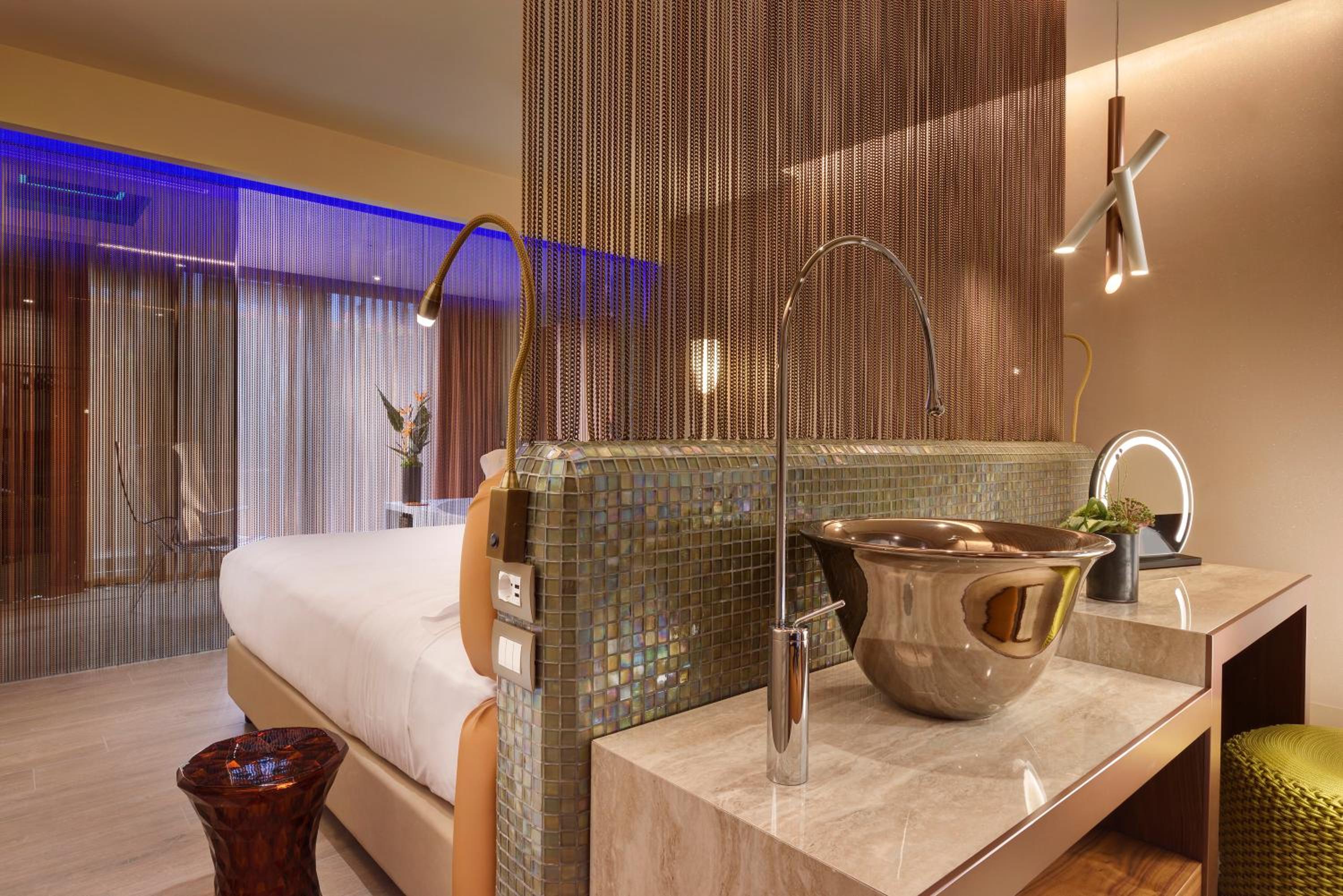 King Room with Spa Bath photo 1