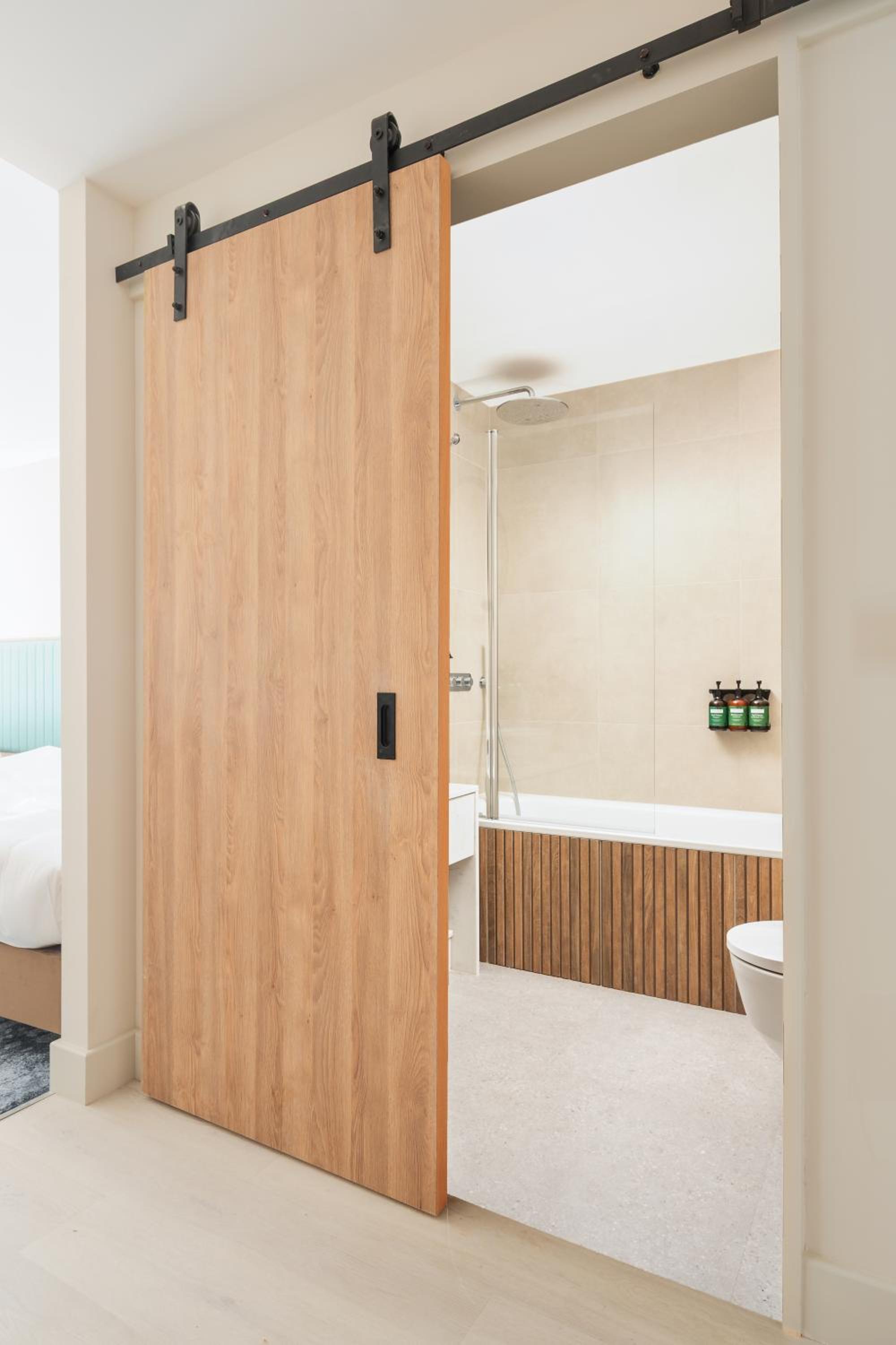 Standard Double Room with Two Double Beds and Courtyard View photo 2