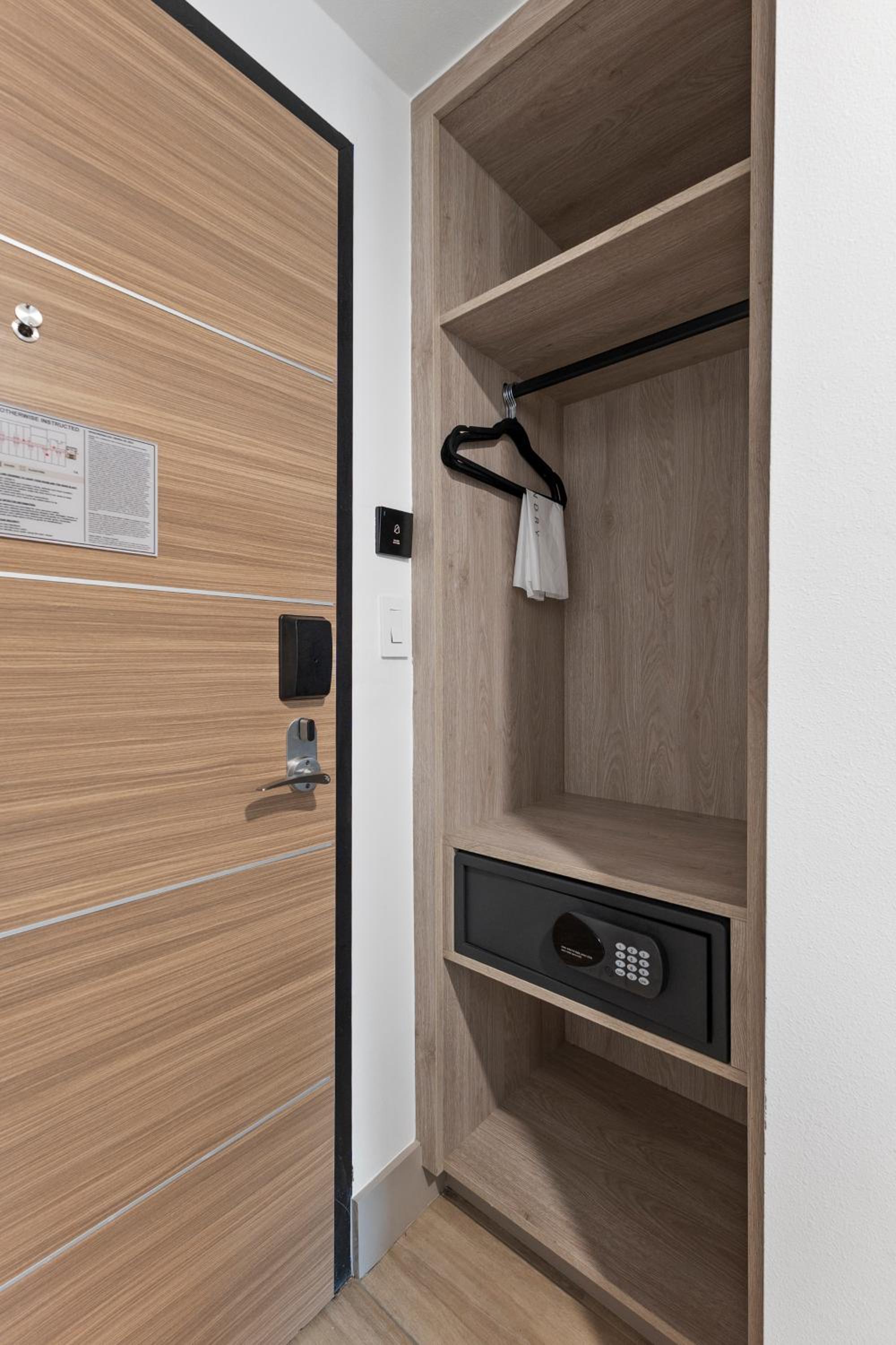 Single Room - Disability Access photo 1