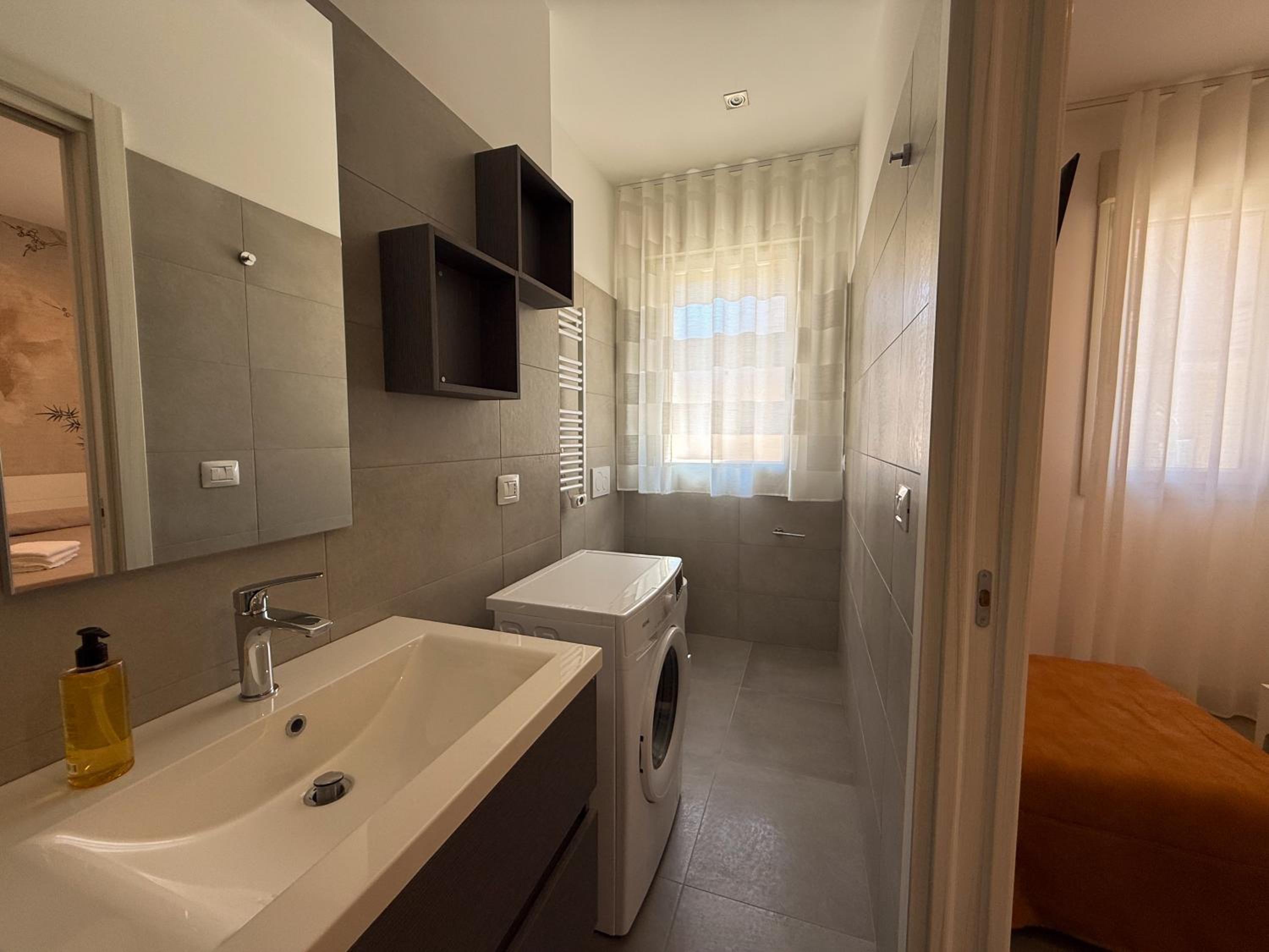 One-Bedroom Deluxe Apartment