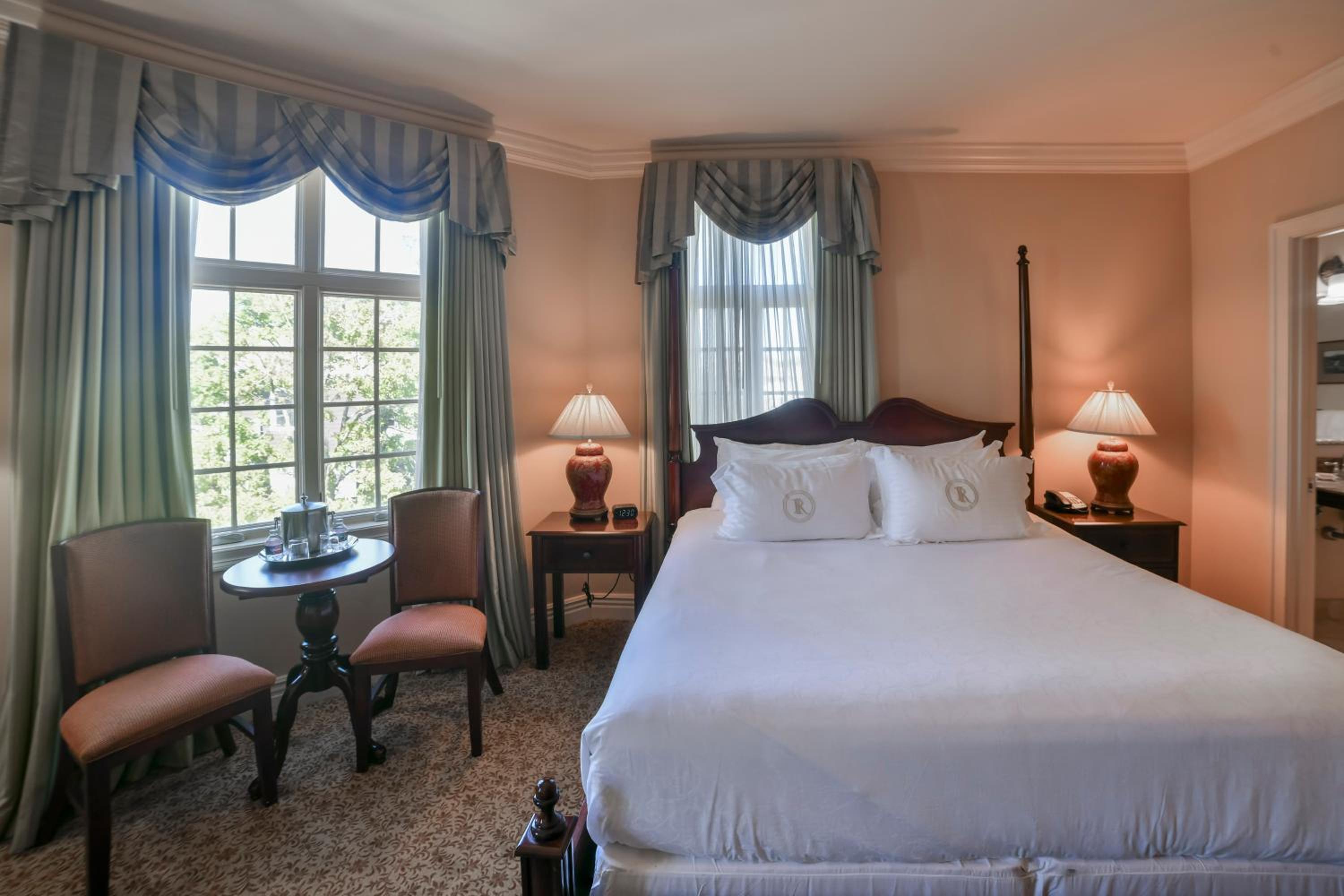 Superior King Room - Photo 2