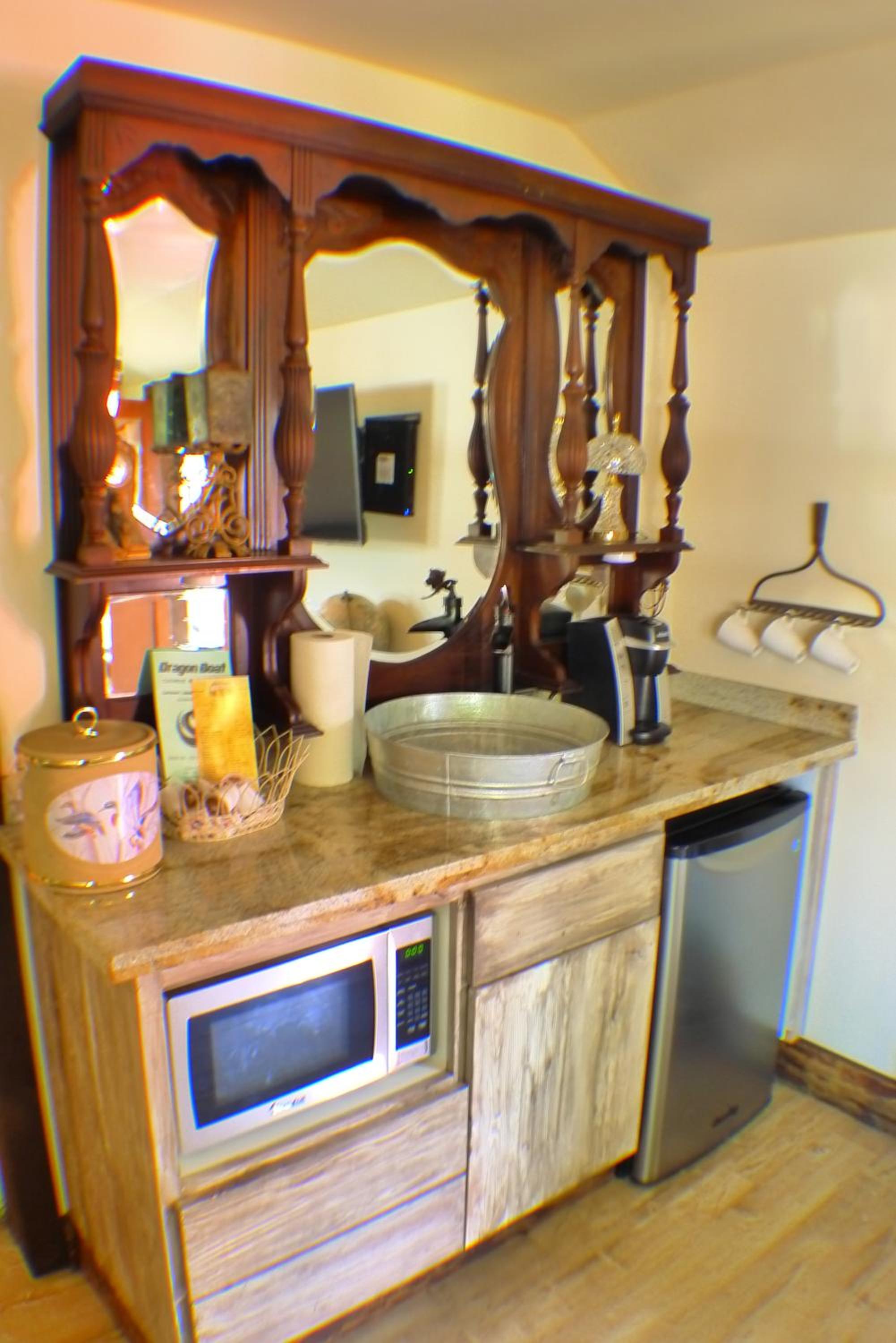 Double Room with Private Bathroom #2 - Photo 18