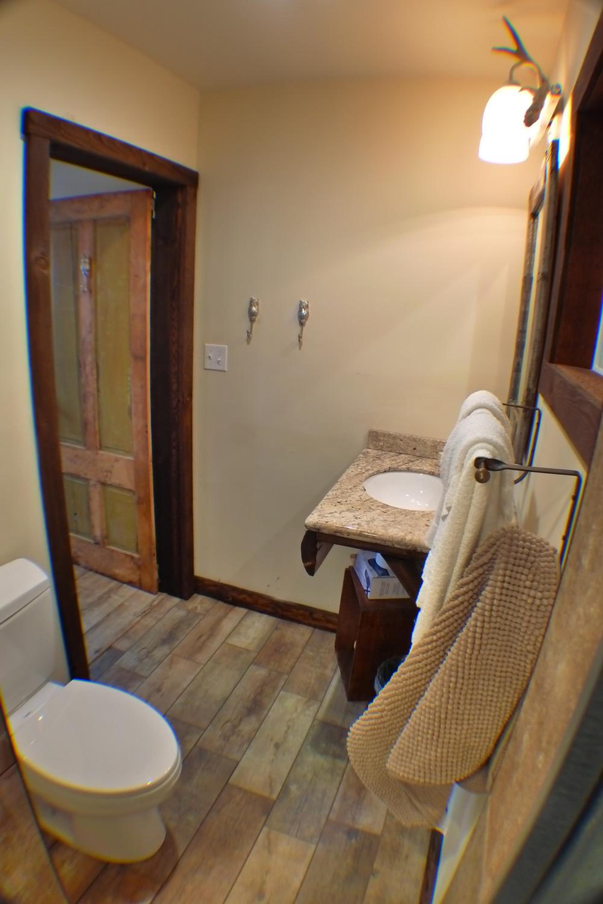 Double Room with Private Bathroom #2 - Photo 15