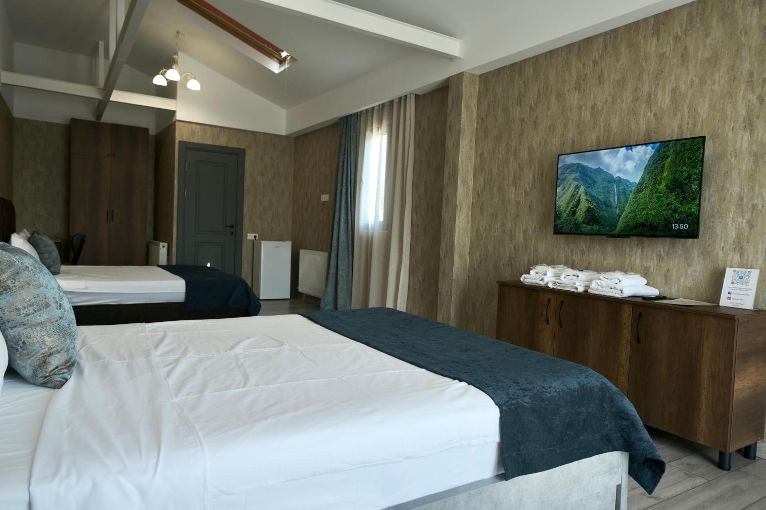 Deluxe Family Room