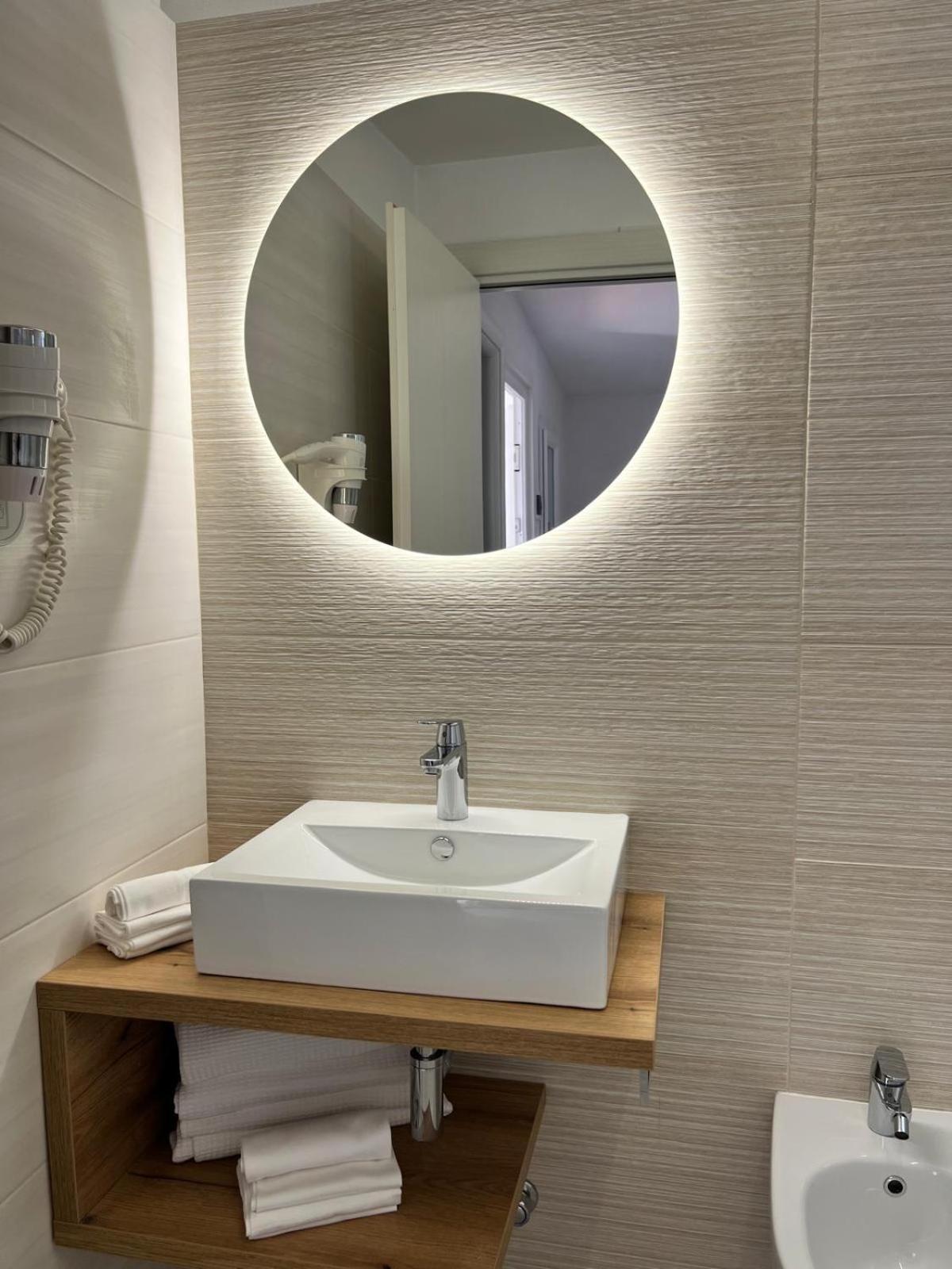 Superior Double or Twin Room with Terrace