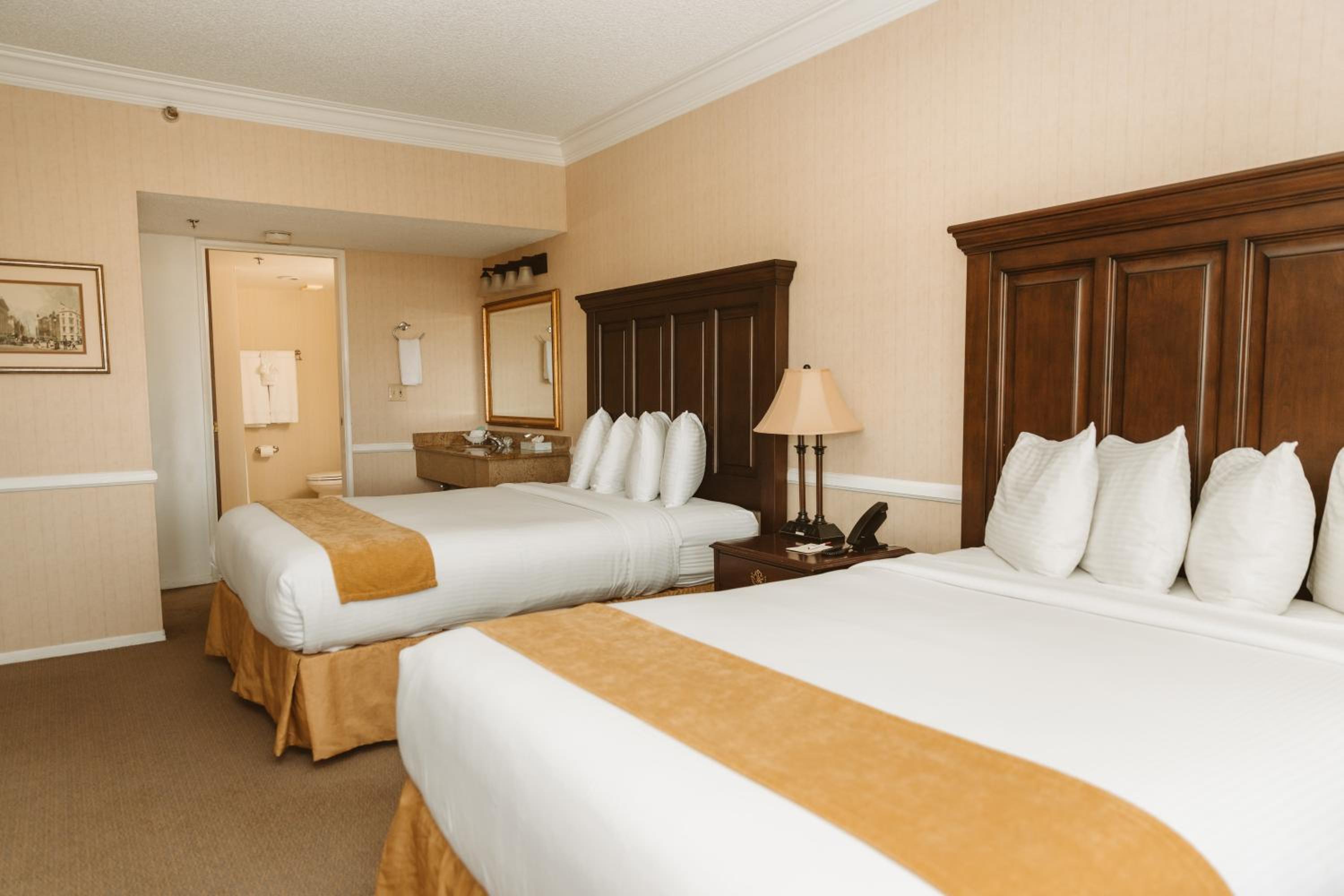 Executive Tower, Grand Suite, 2 Queen Beds - Photo 5