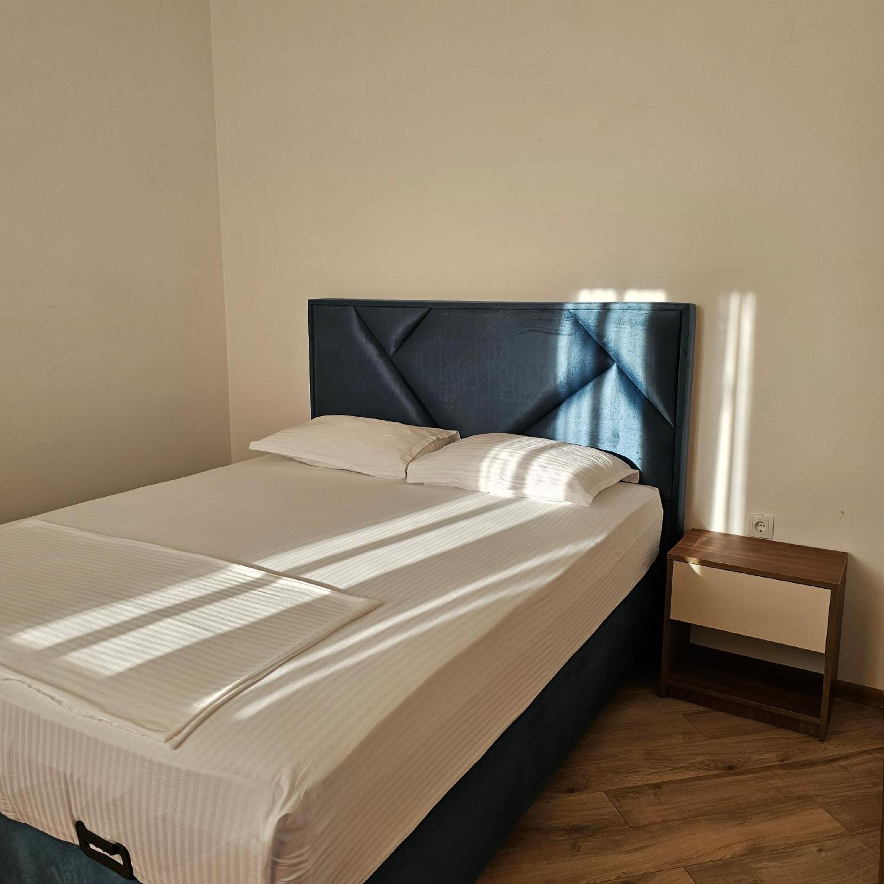One-Bedroom Apartment with Terrace photo 1