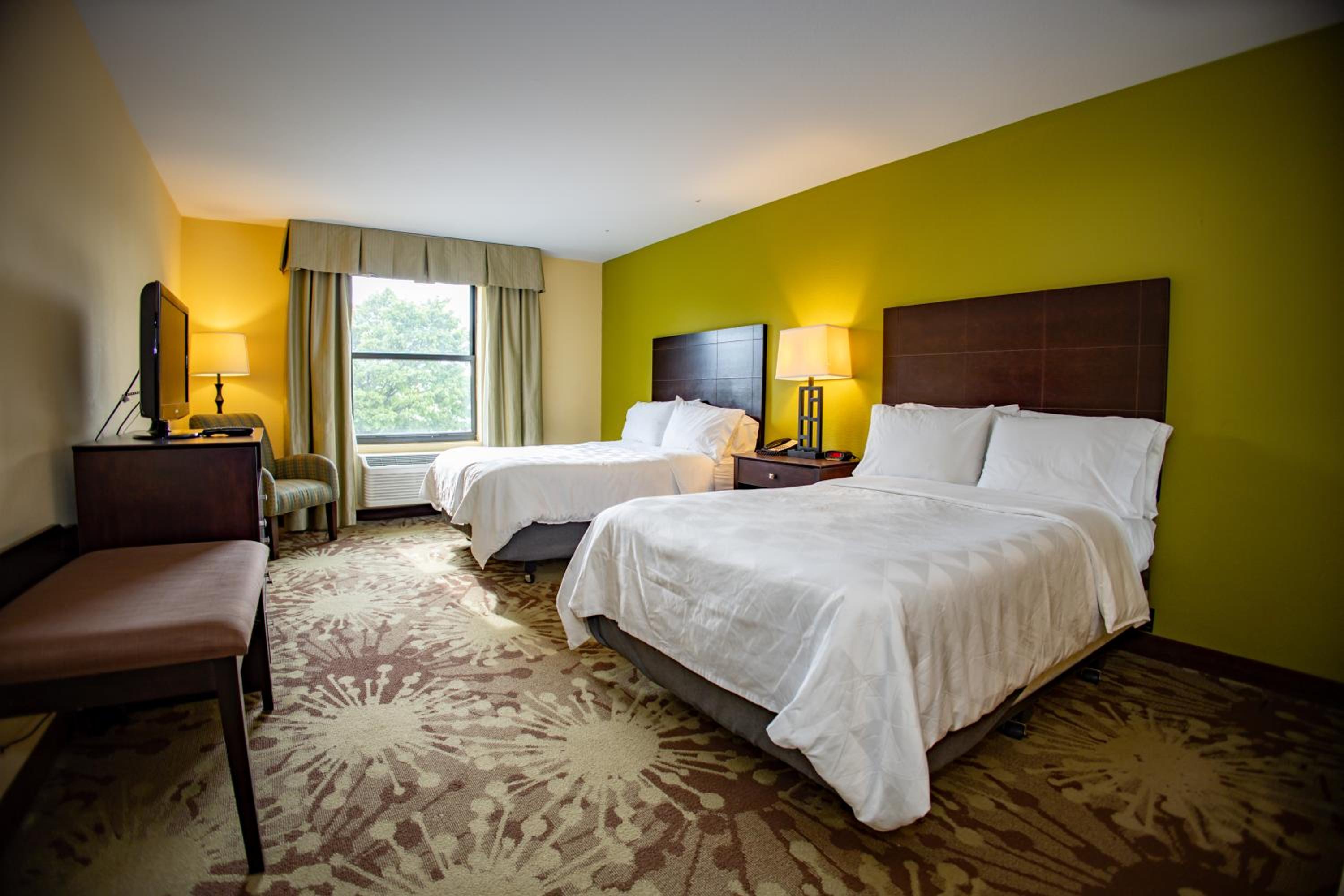 One-Bedroom Suite with Two Double Beds - Non-Smoking - Photo 9