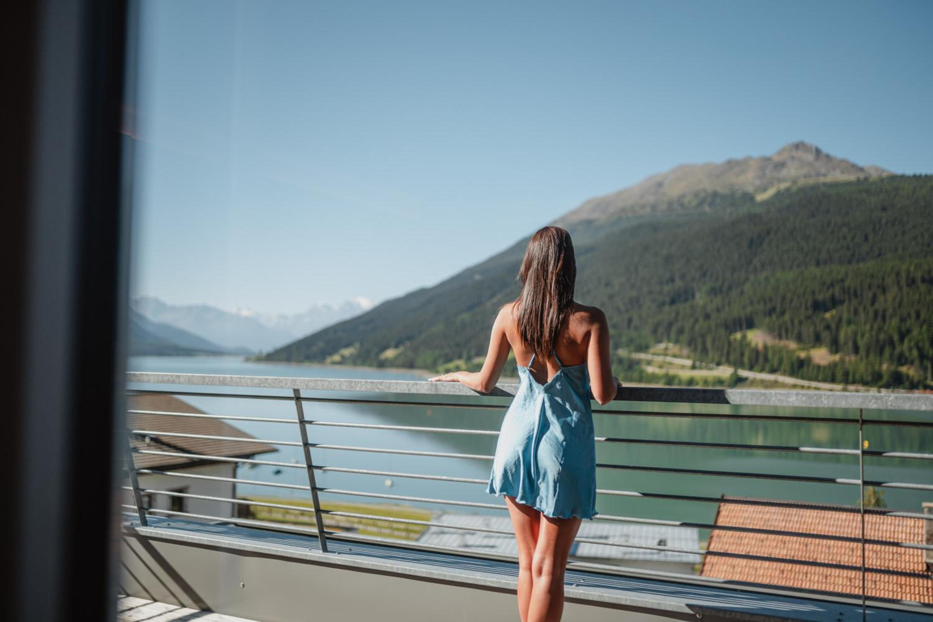 Suite with Lake View photo 3