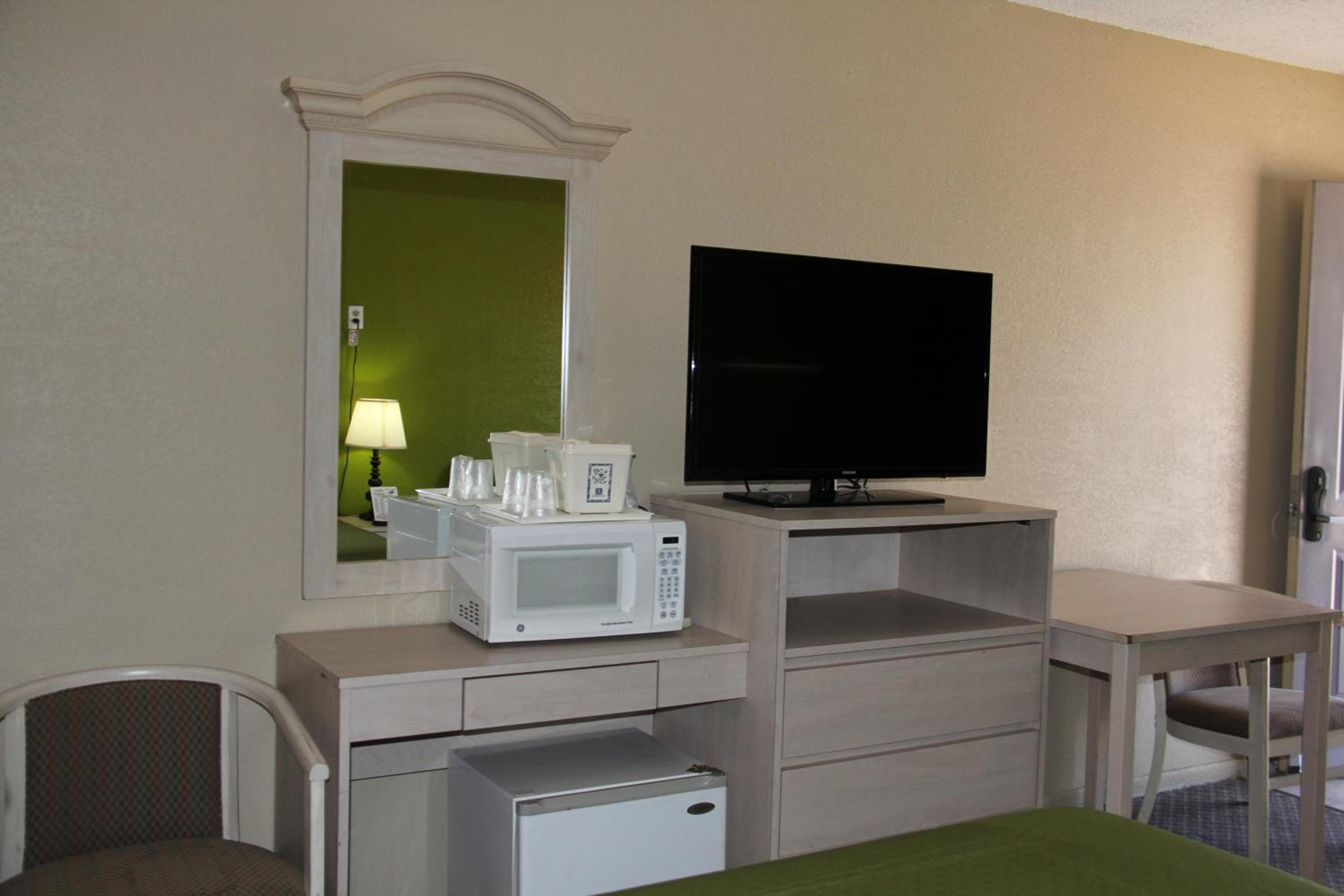 Queen Room - Photo 1