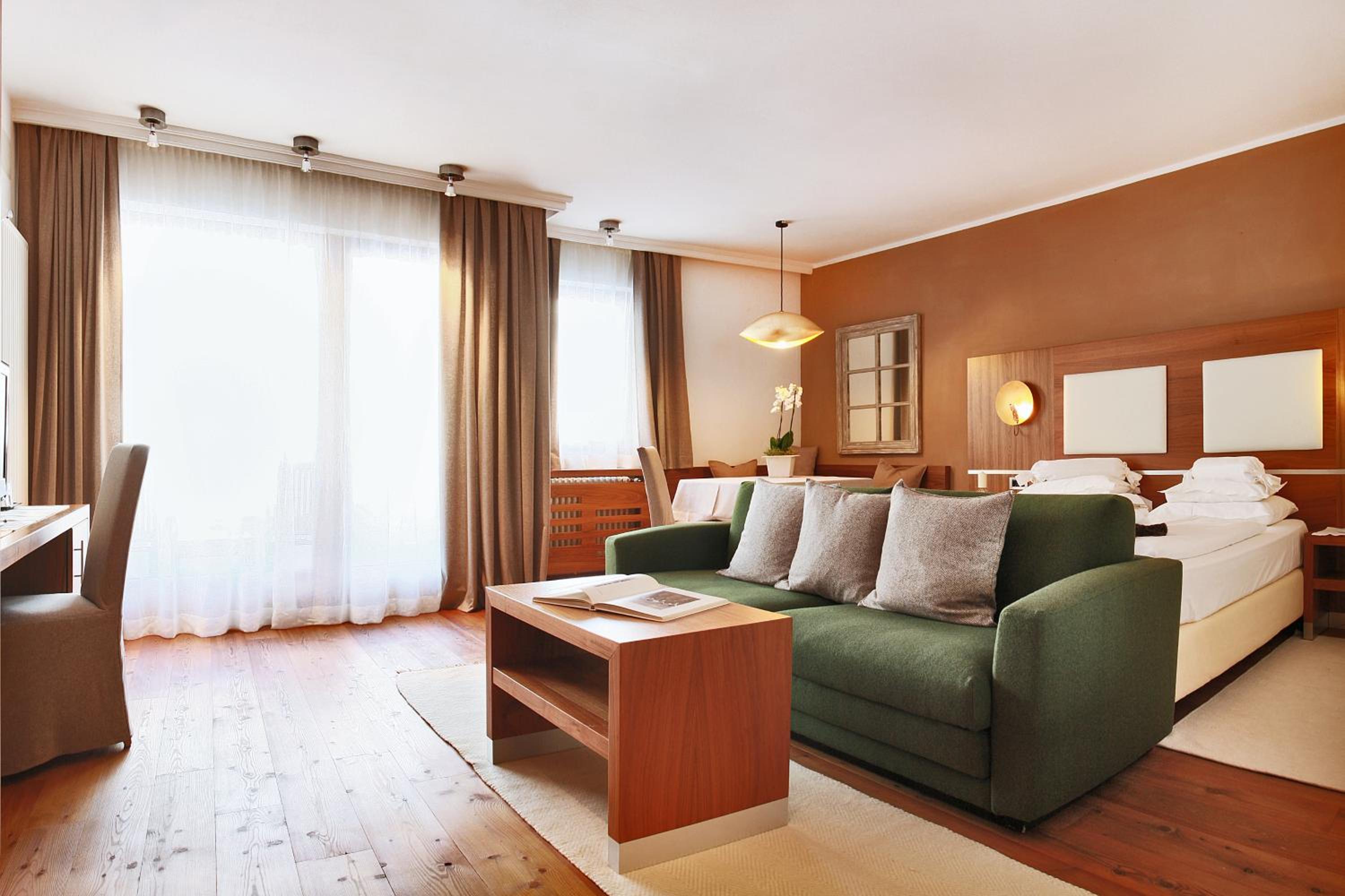 Junior Suite - No Pets Allowed - Photo 9