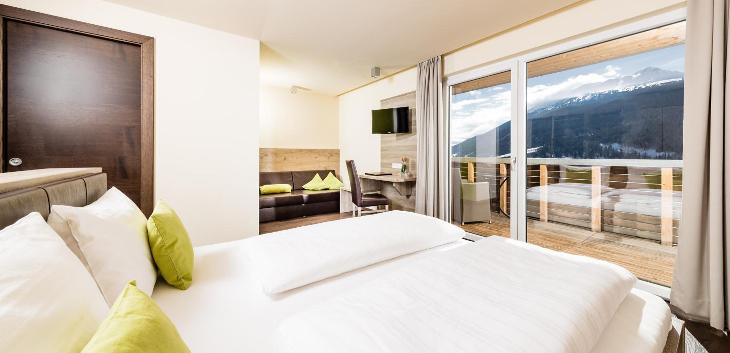 Double Room with Lake View photo 2