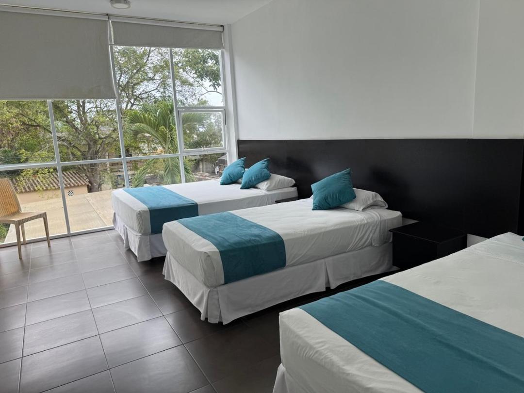 Quadruple Room with Private Bathroom photo 3