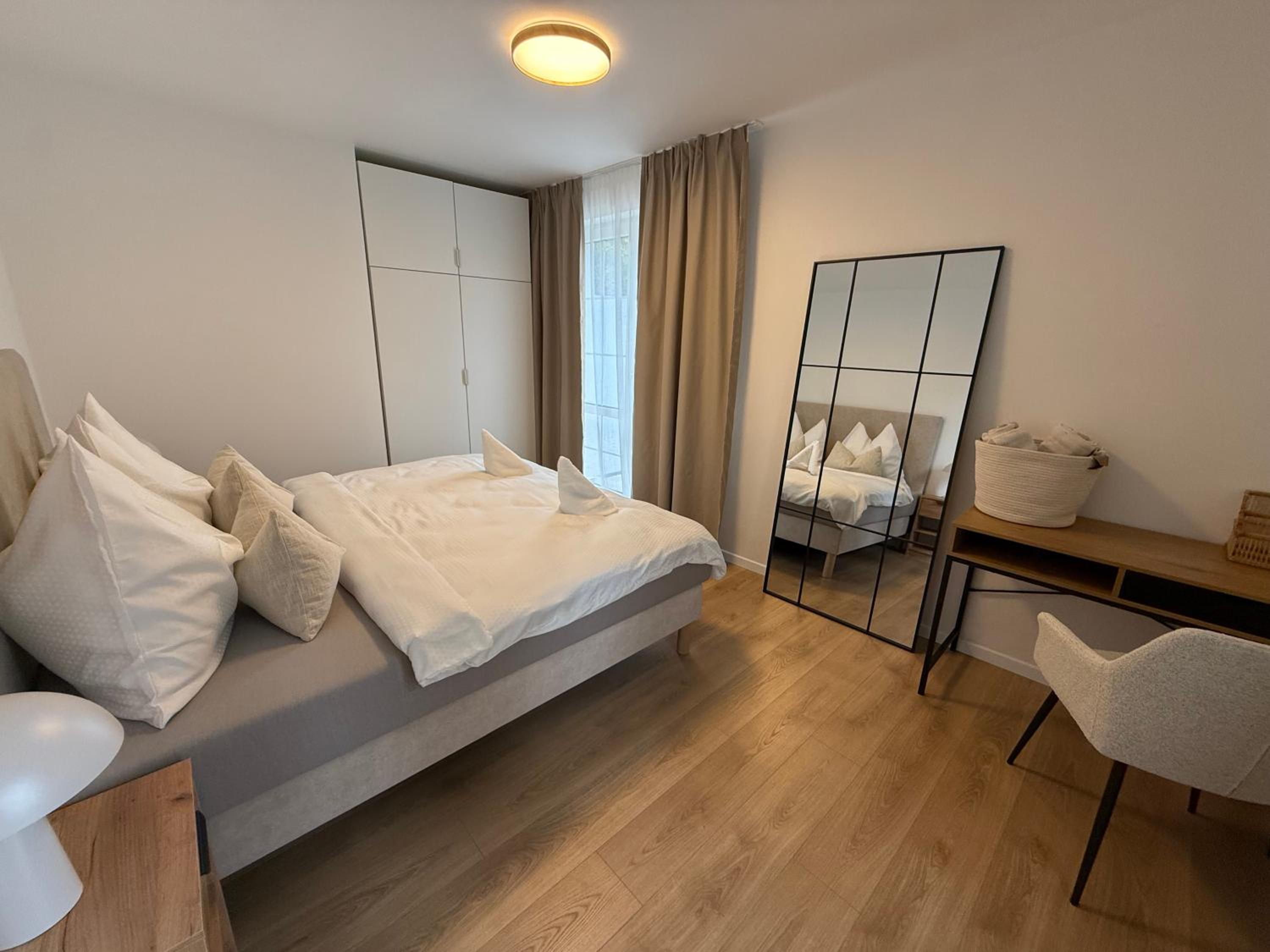 Deluxe One-Bedroom Apartment with Garden View photo 1