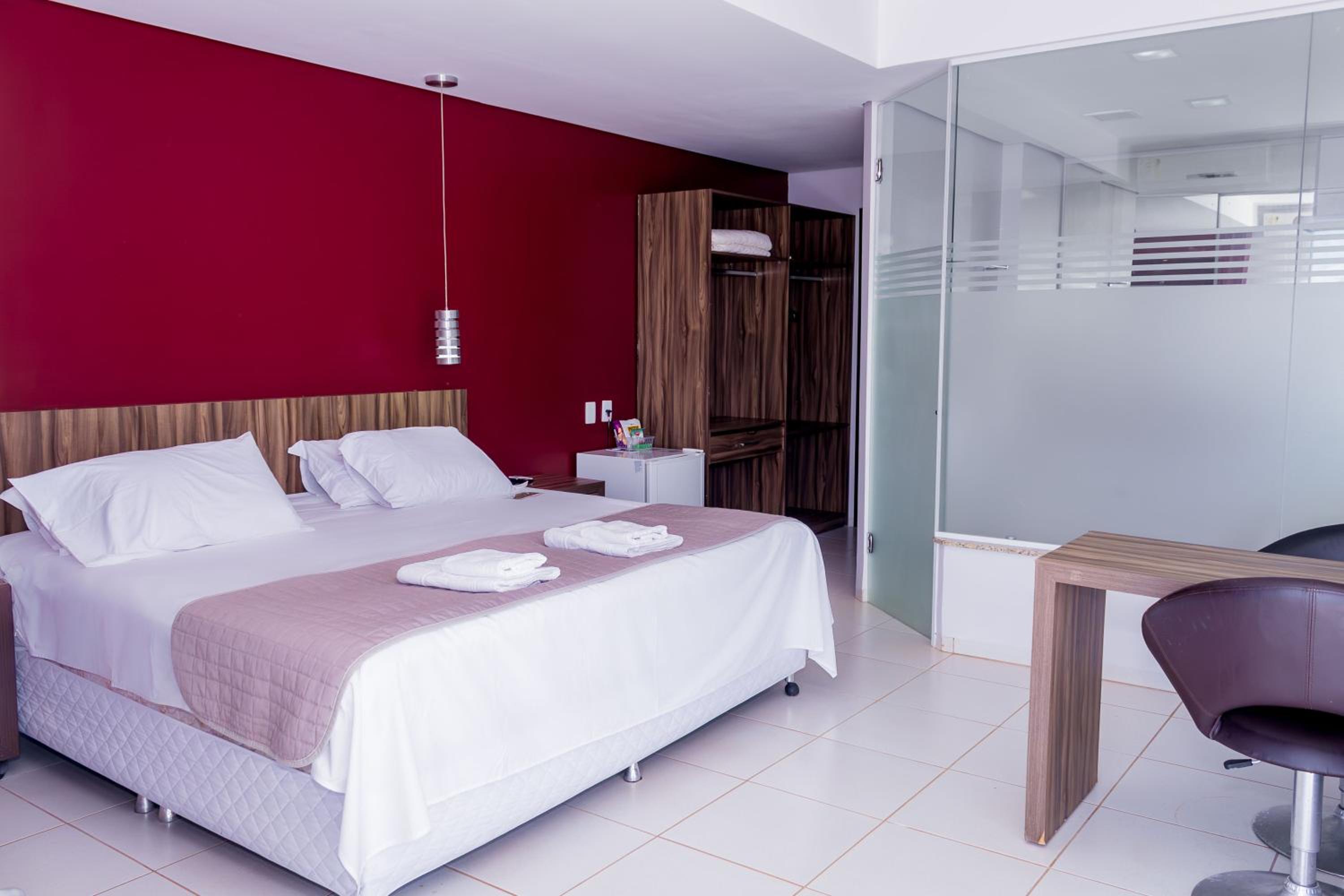 Deluxe Suite with Spa Bath photo 1