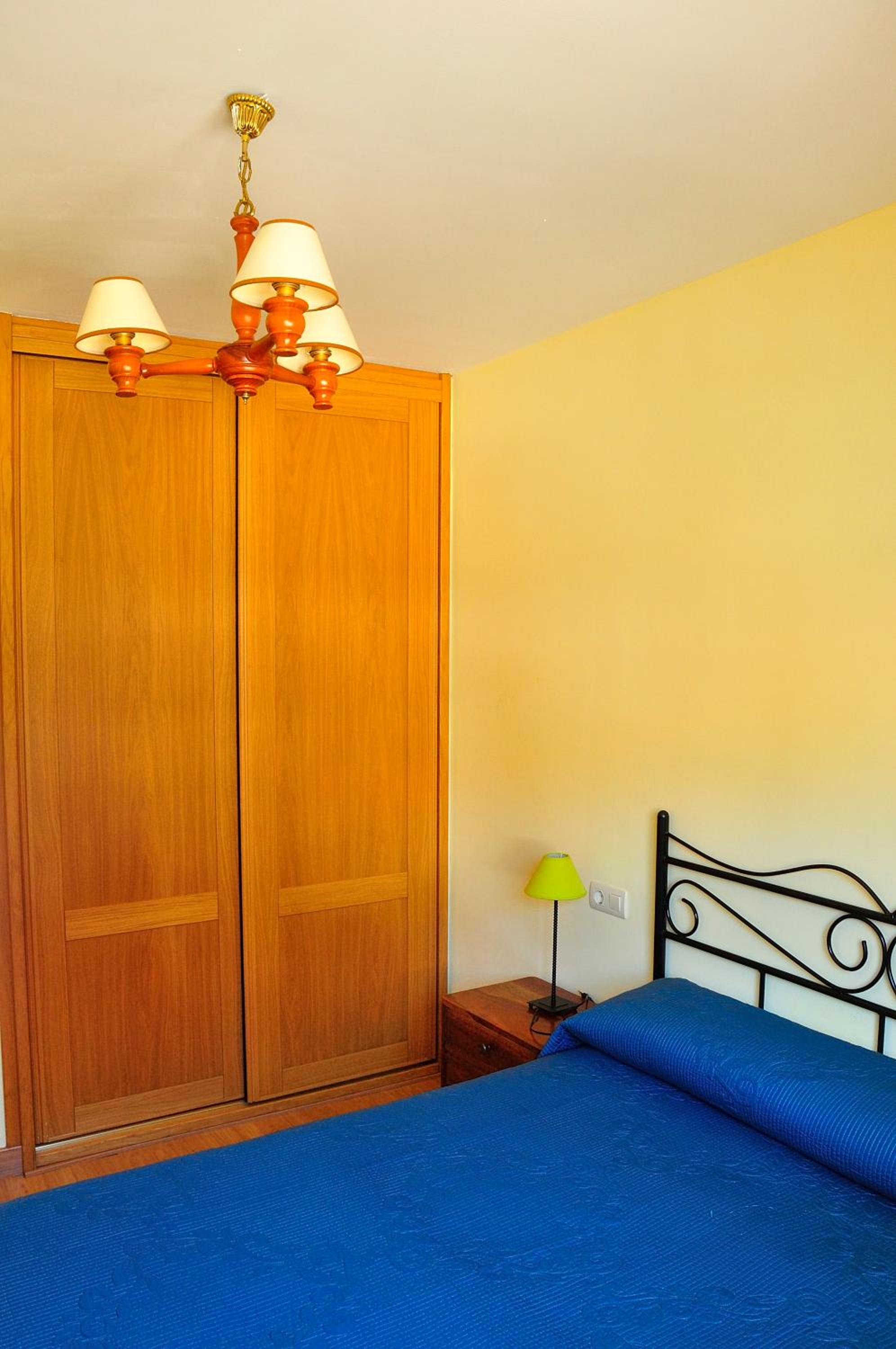 Four-Bedroom Apartment with Terrace photo 3