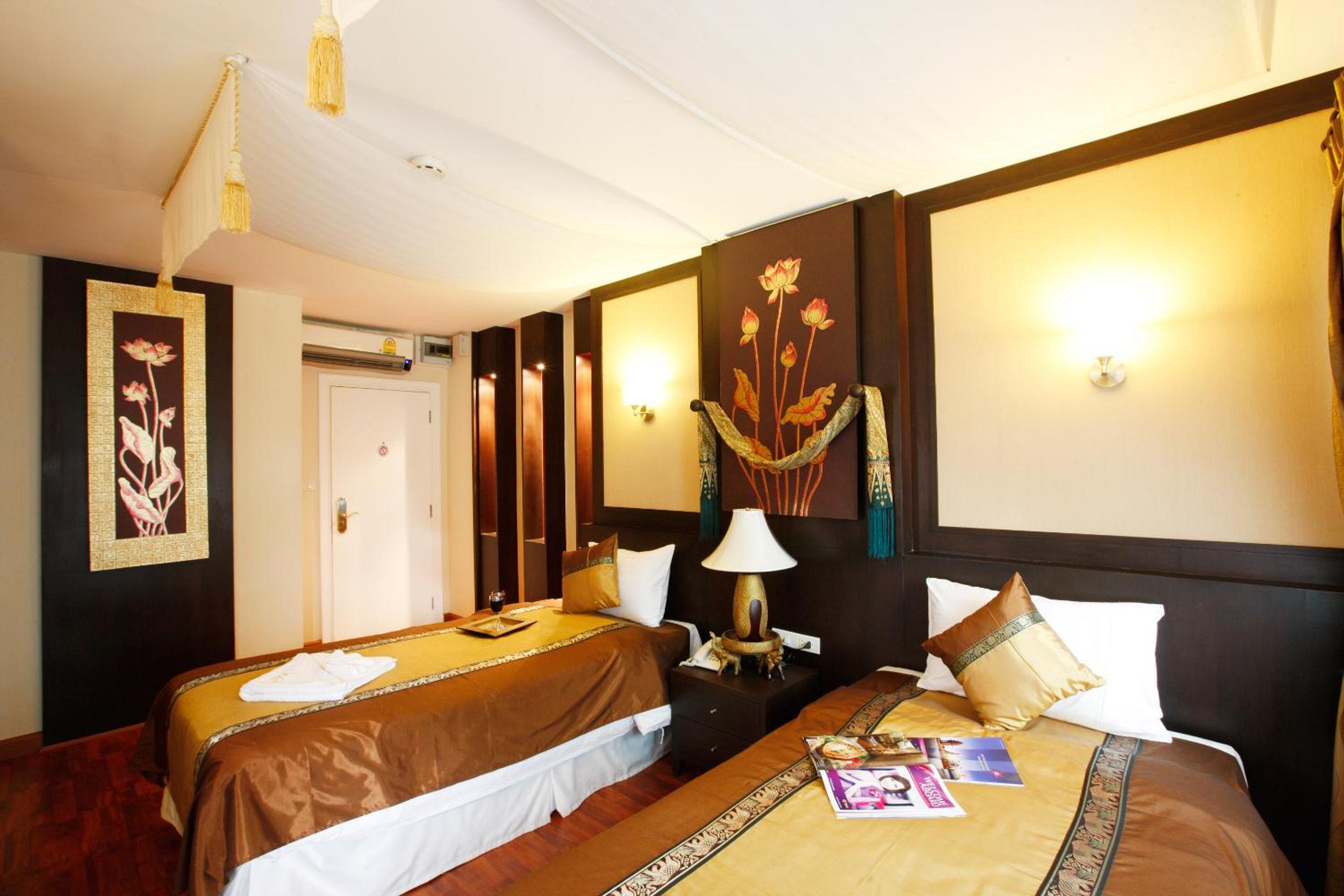 Deluxe Twin Room photo 3