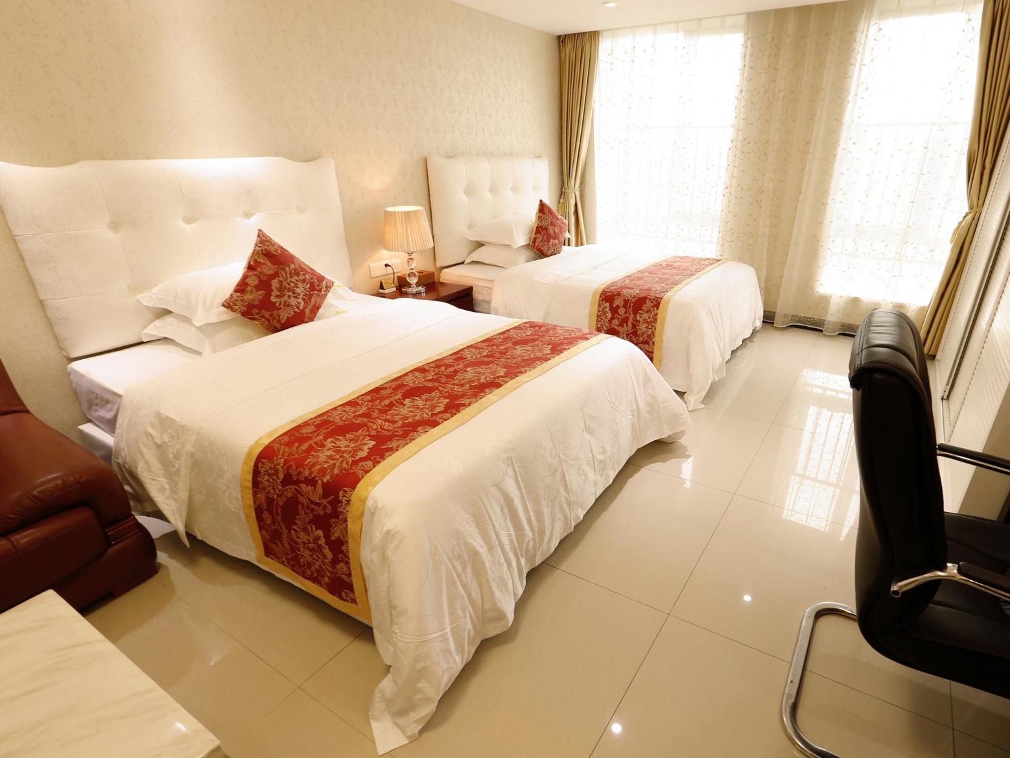 Executive Twin Room - Photo 2