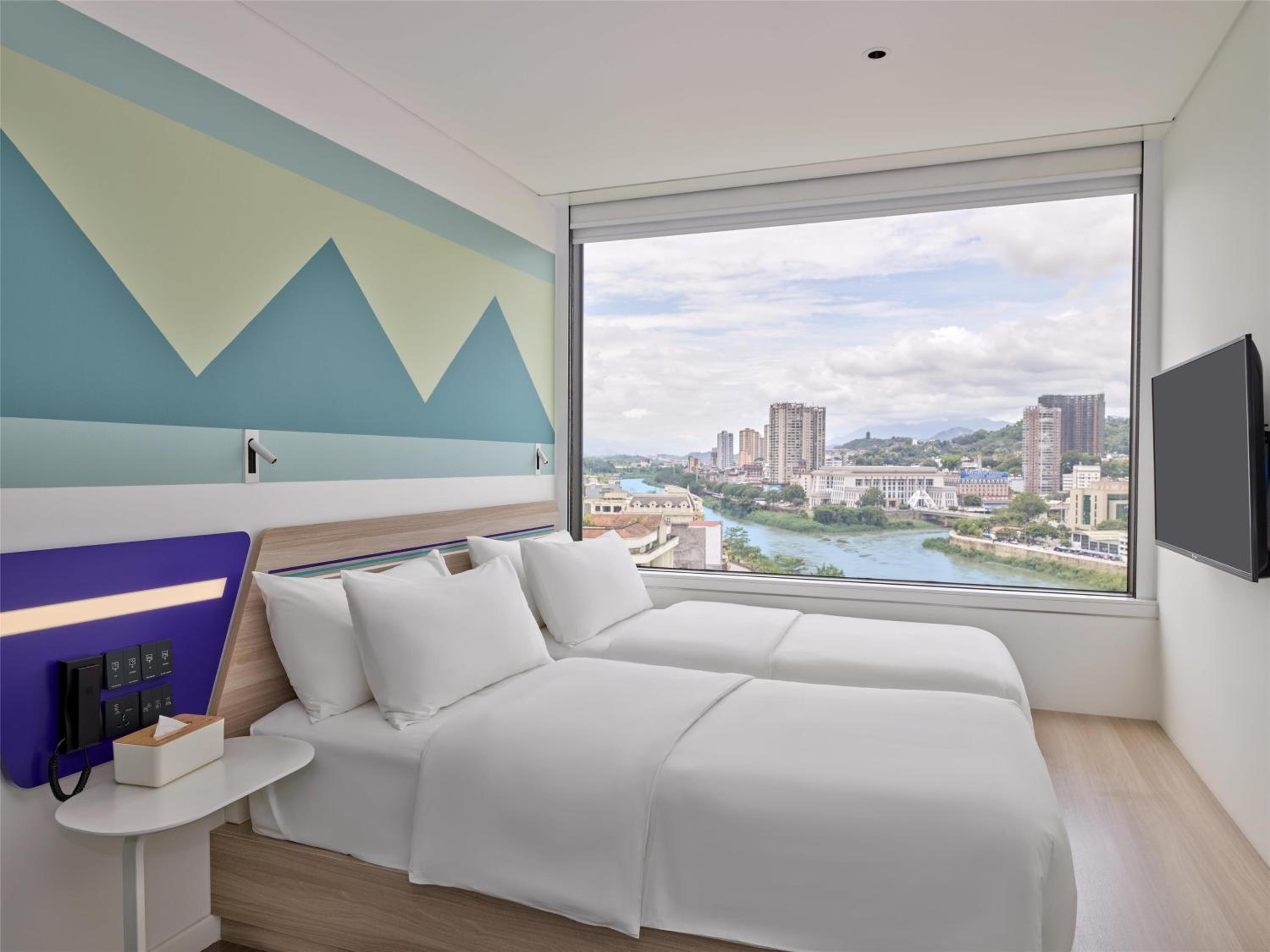 Twin Room - Photo 1