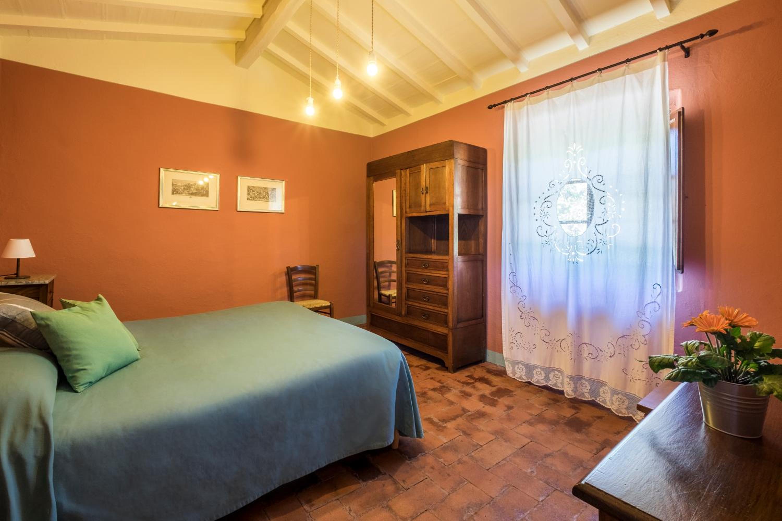 Maisonette photo 1