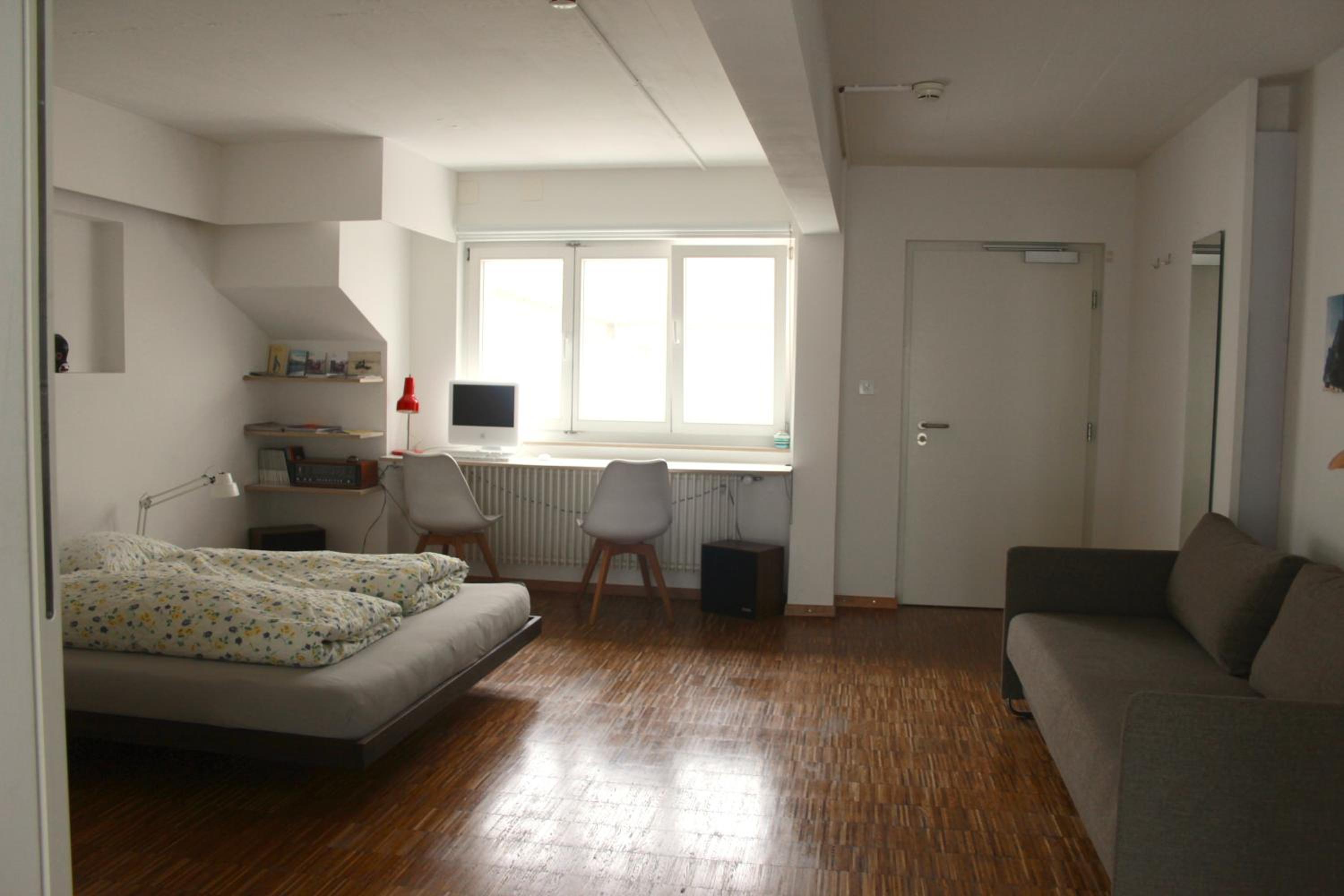 Double Room with Private Bathroom - Photo 8
