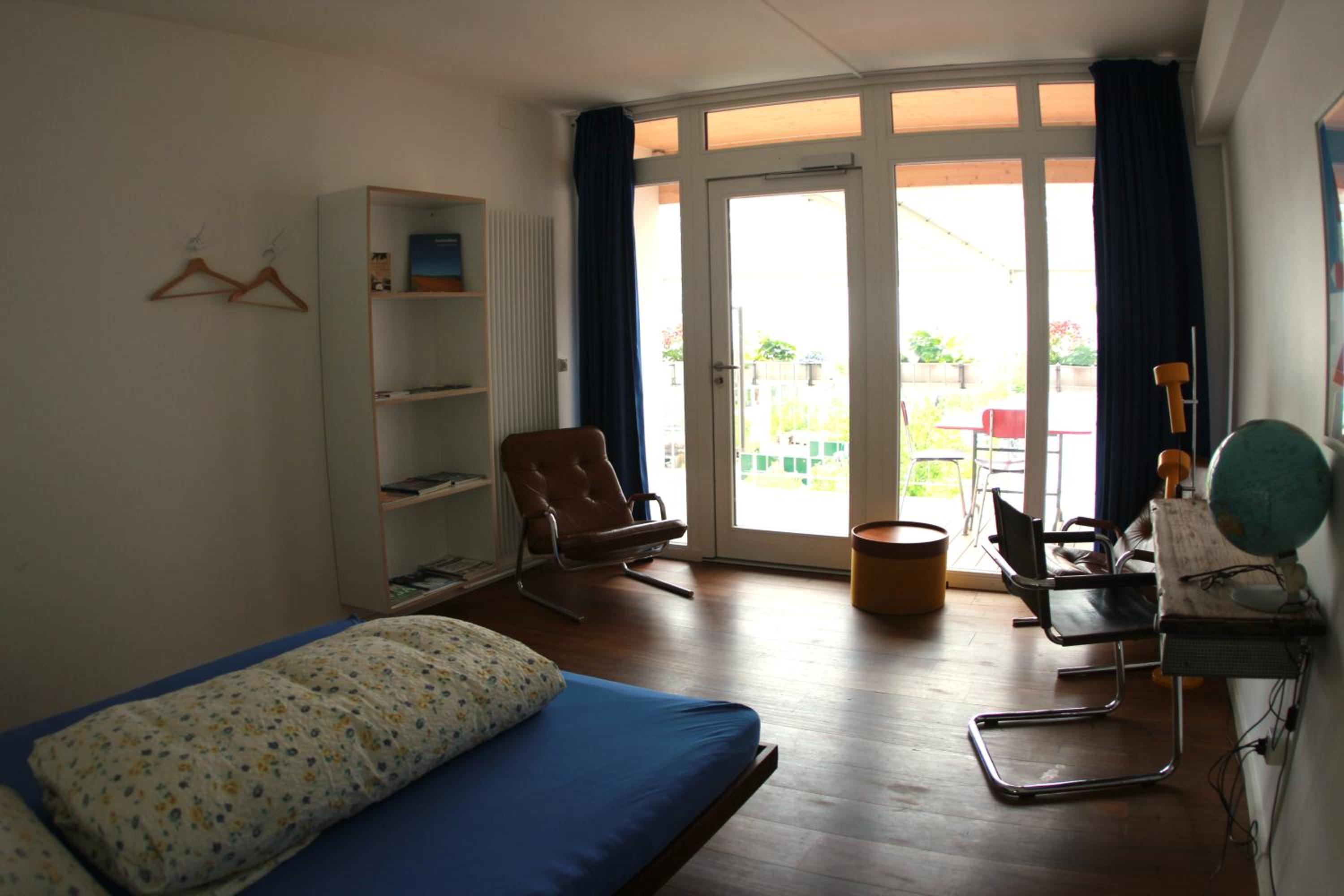 Double Room with Private Bathroom - Photo 6