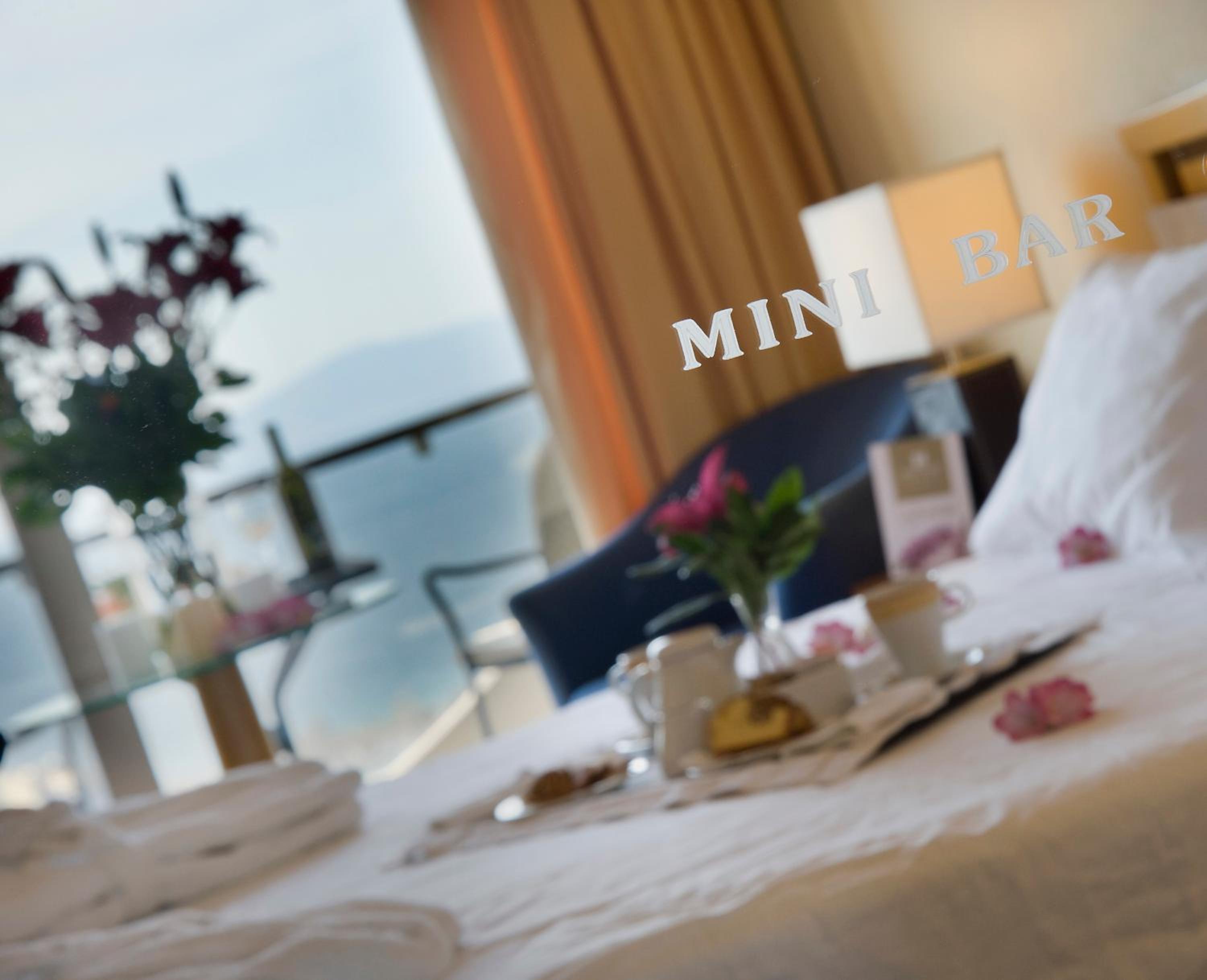 Classic Double or Twin Room with Sea View - Photo 2