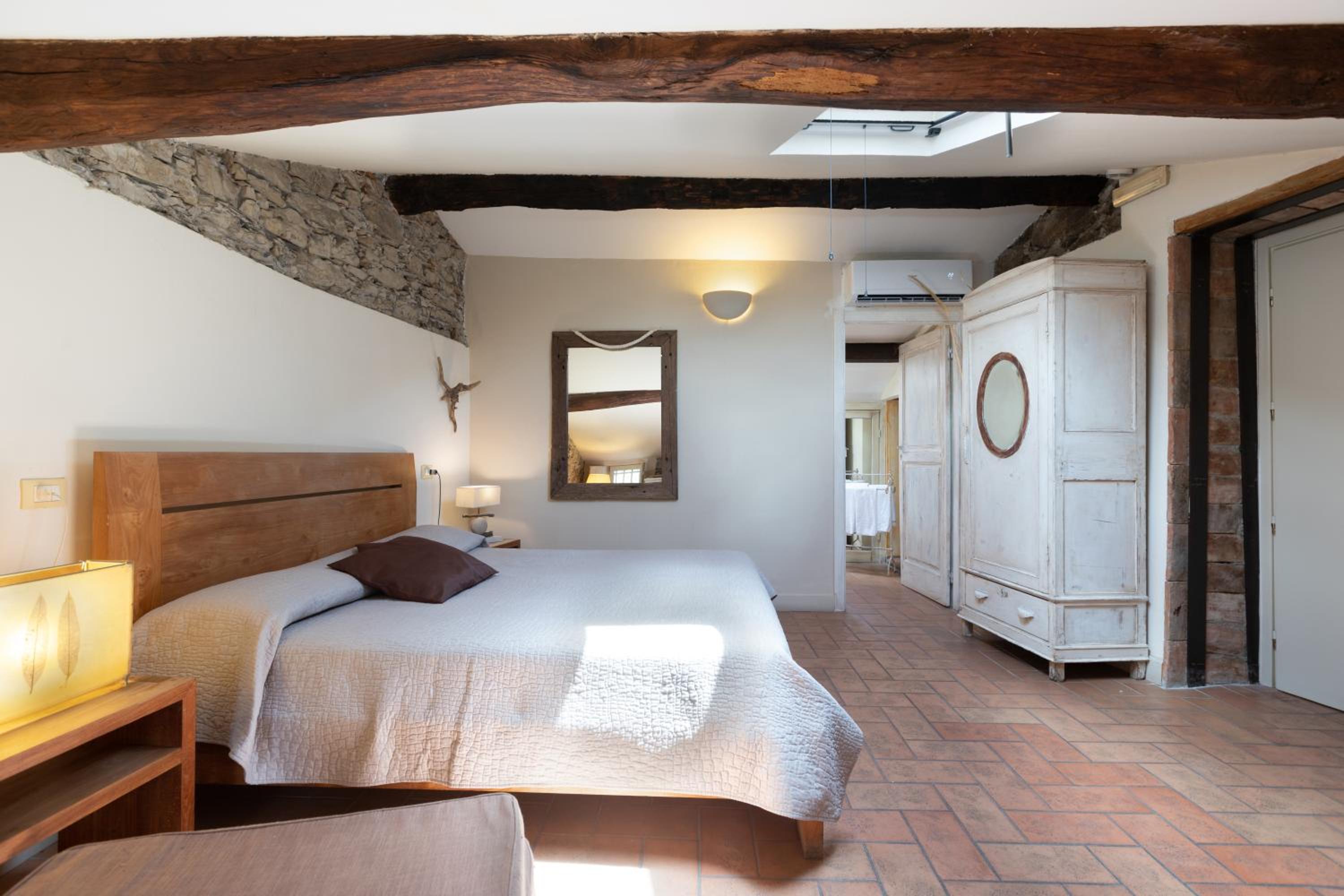 Superior Triple Room photo 2