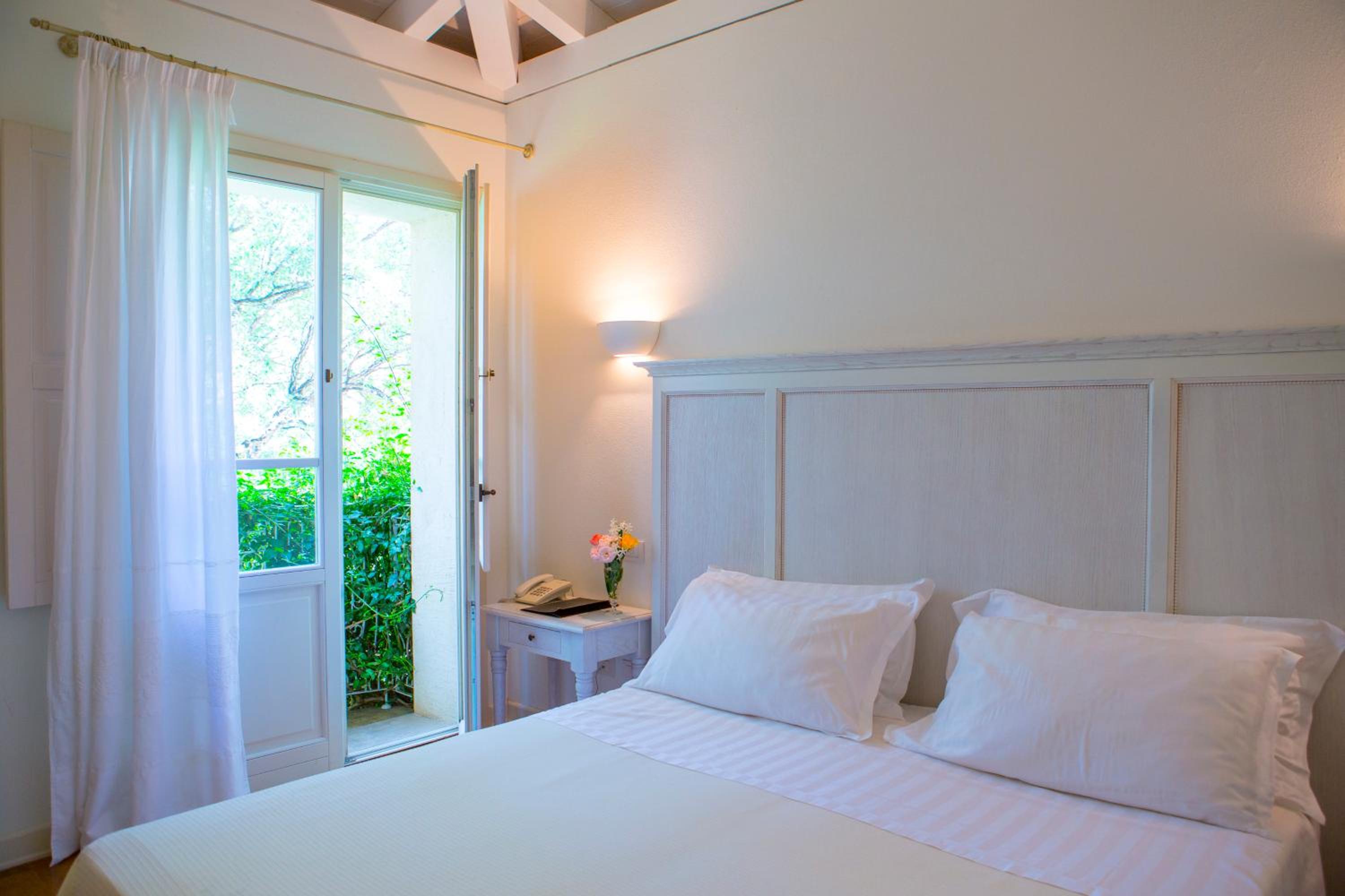 Double or Twin Room - Photo 2