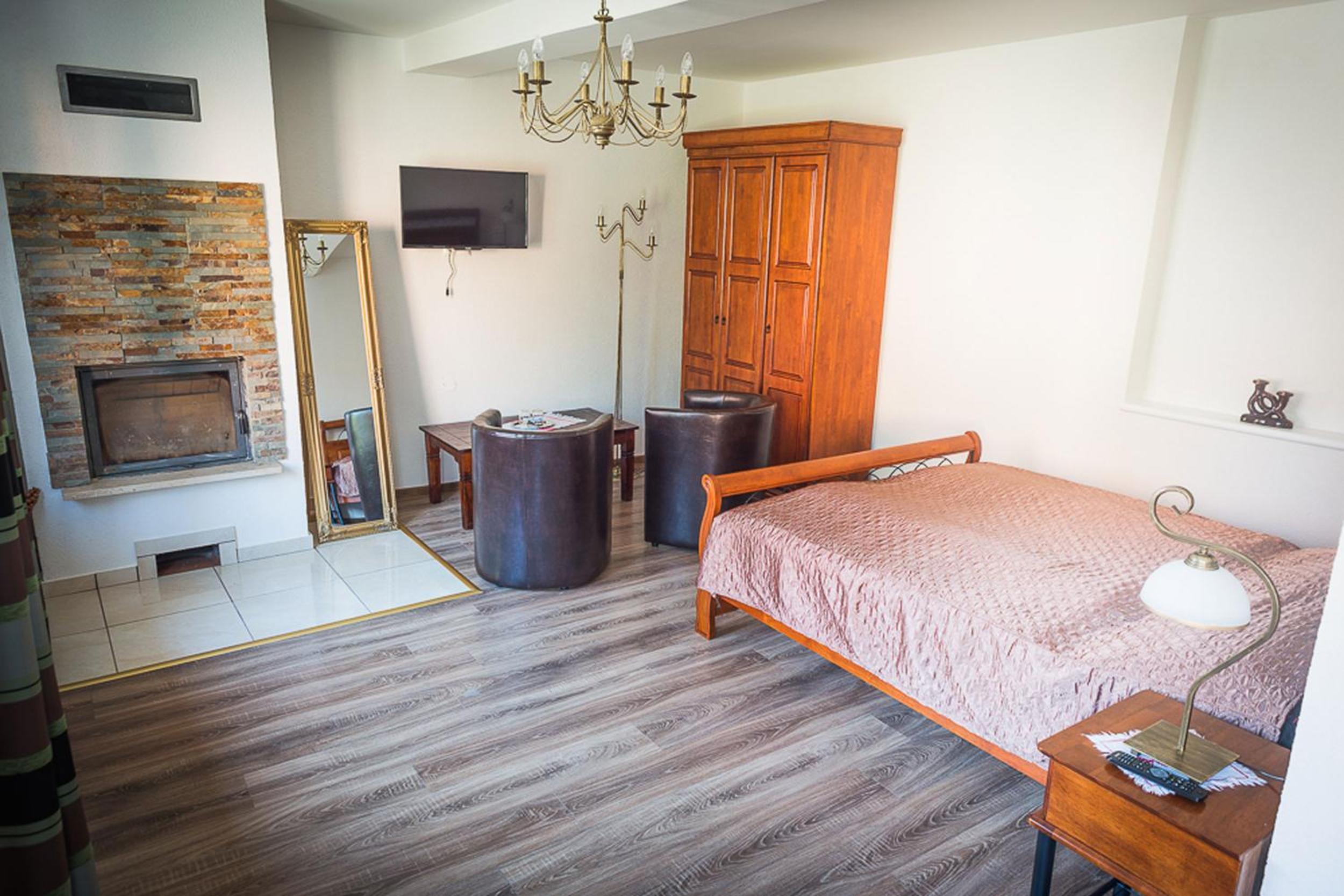 Deluxe Double Room with Shower photo 1