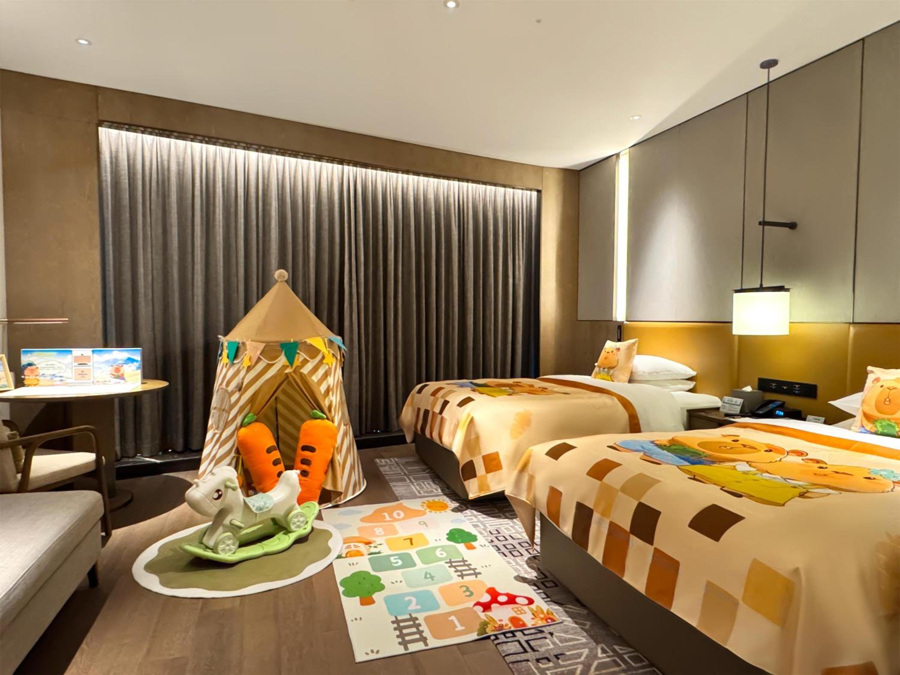 Deluxe Family Twin Room
