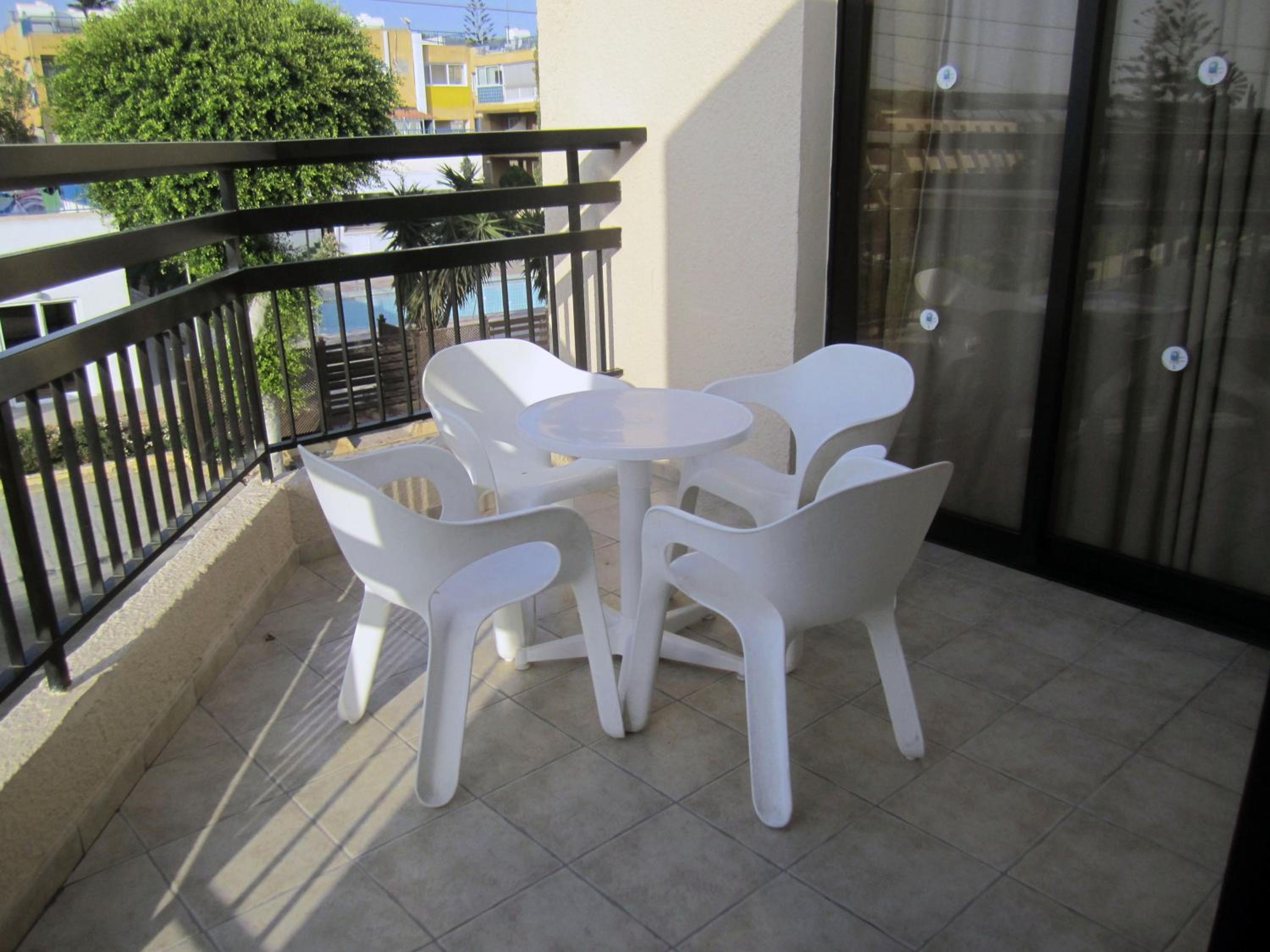 Two-Bedroom Apartment - Photo 8