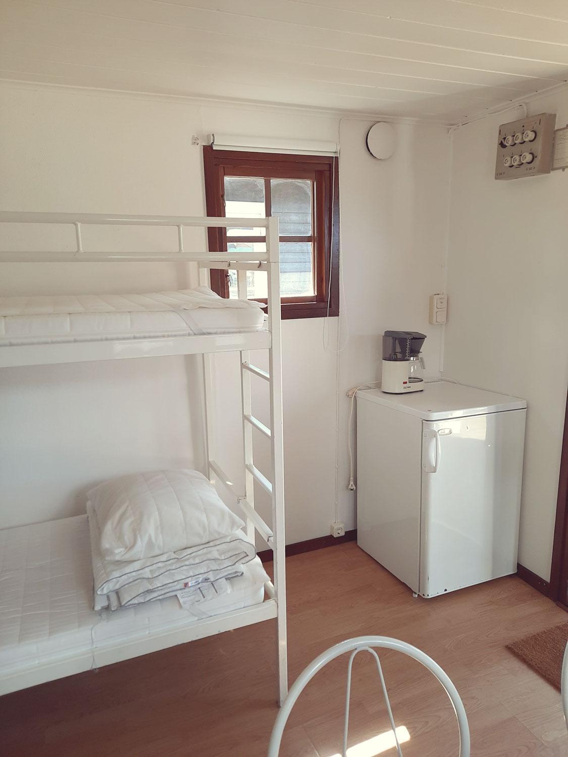 Economy Quadruple Room with Shared Bathroom photo 3