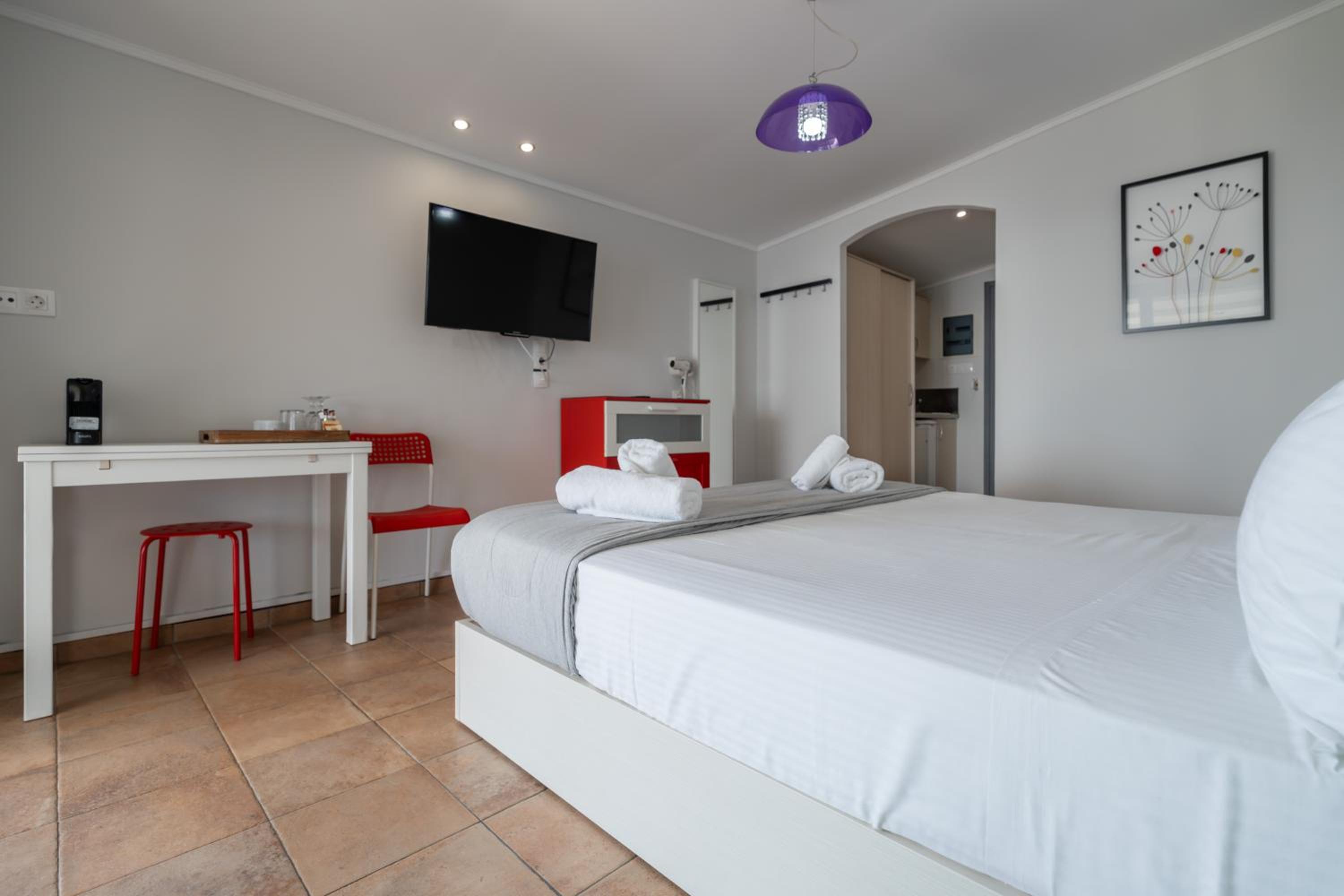 Deluxe Double Room with Balcony and Sea View