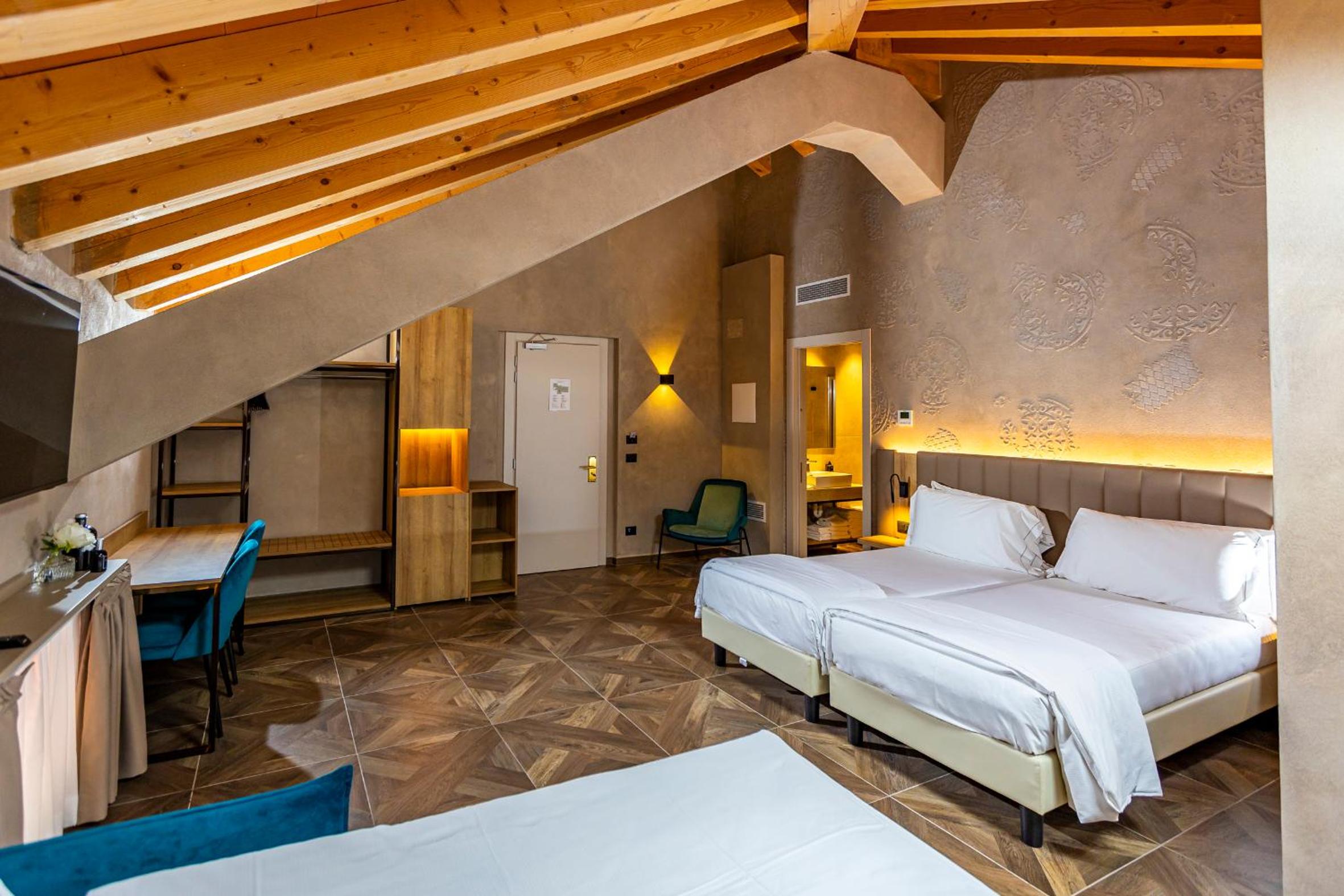 Triple Room