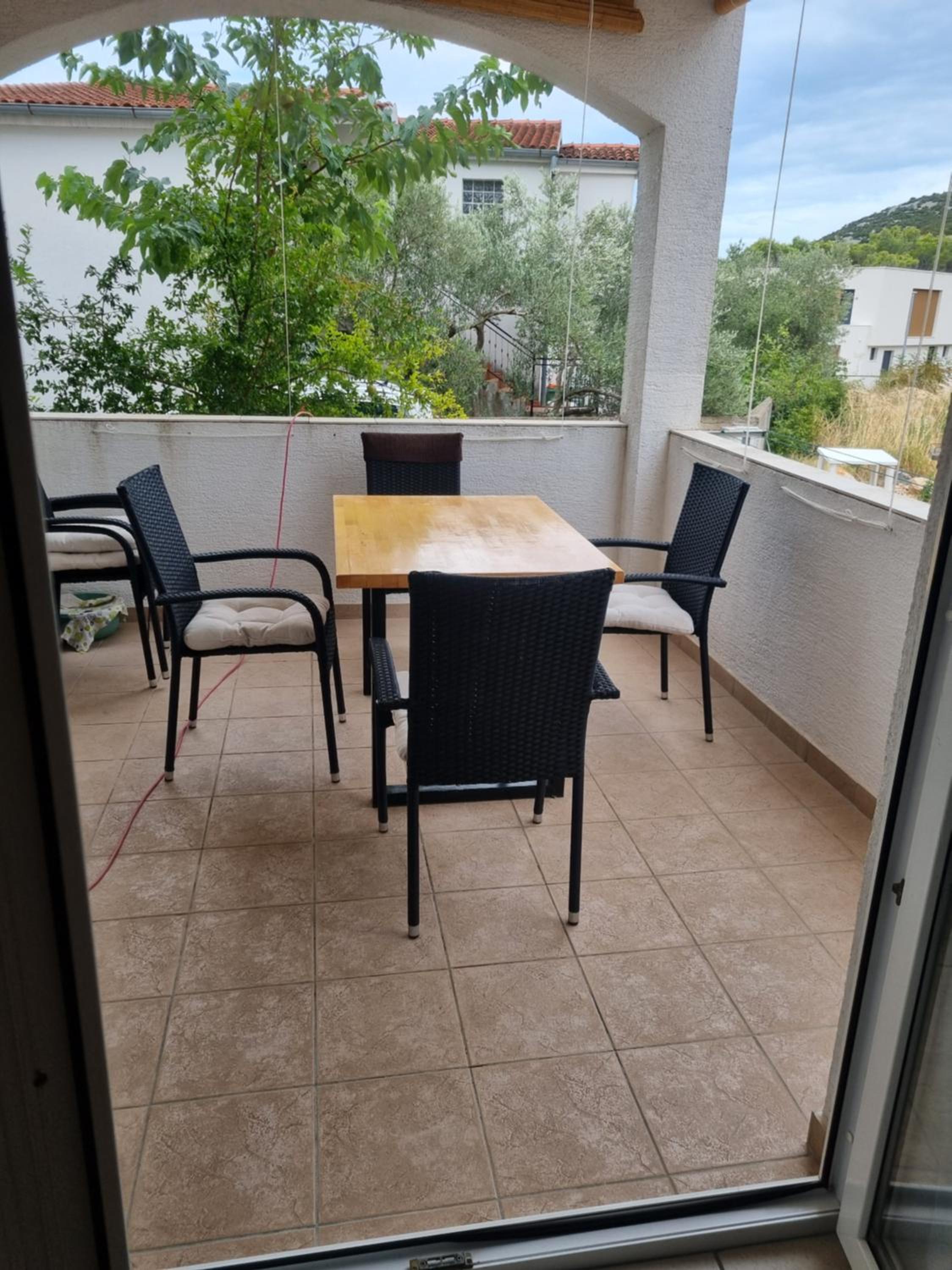 One-Bedroom Apartment with Balcony