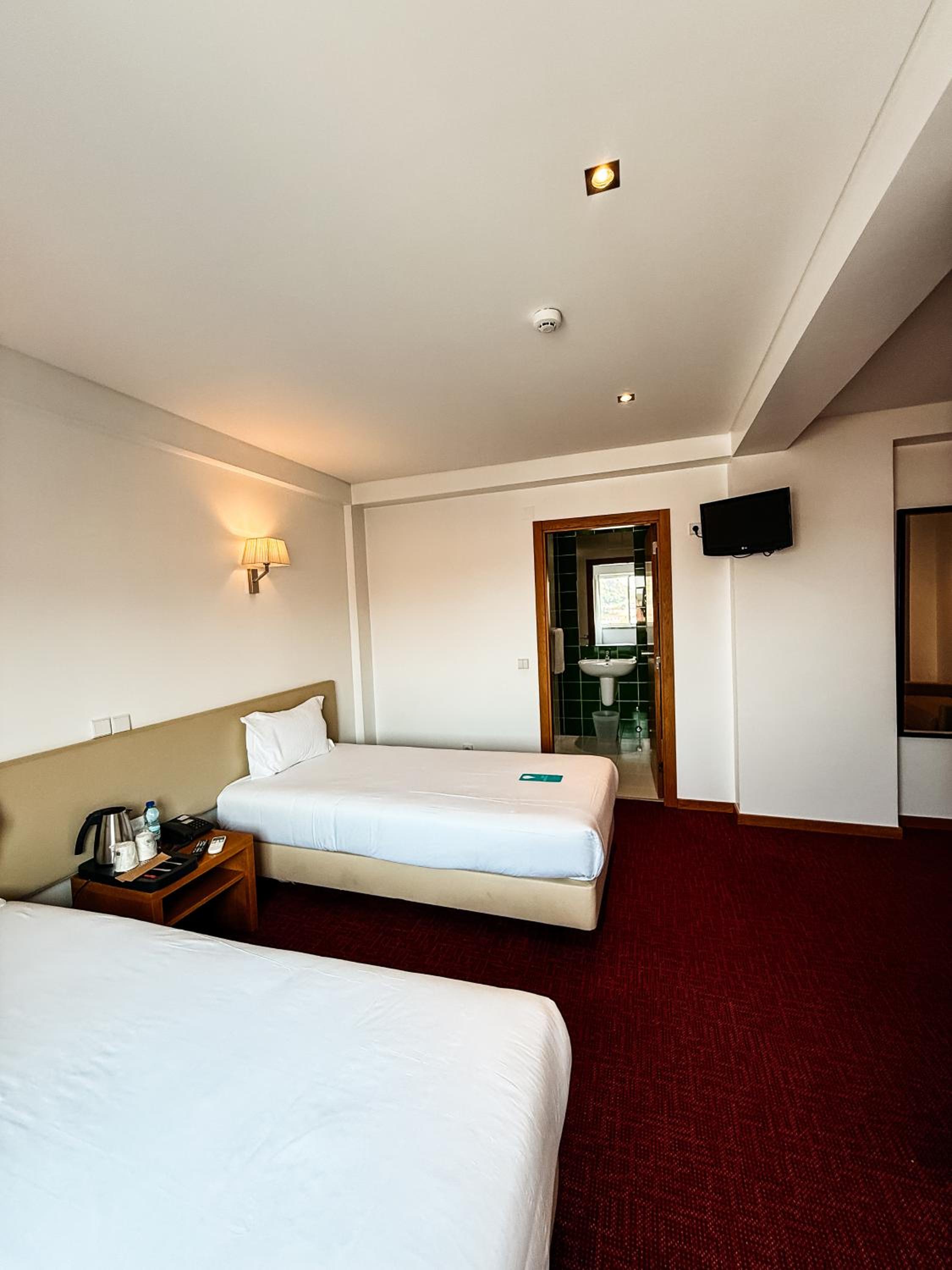Standard Twin Room photo 3