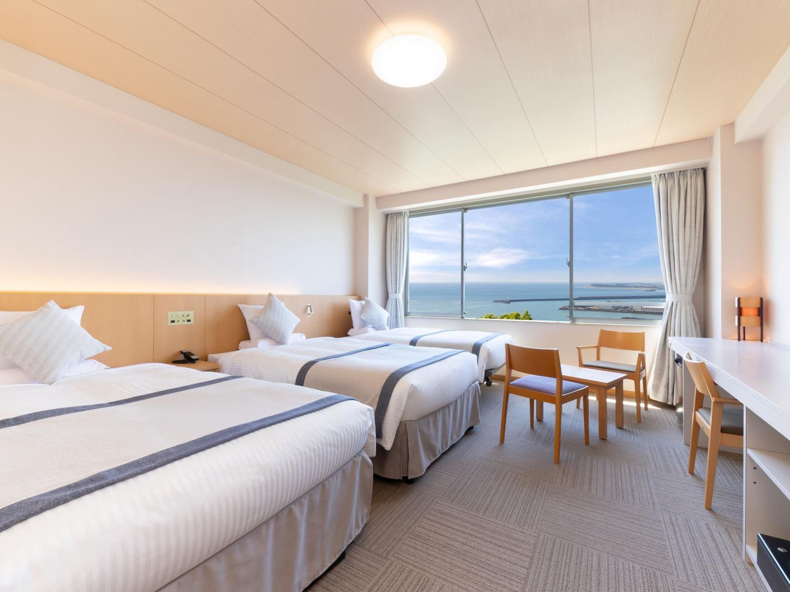 Ocean View Standard Triple with Toilet photo 2