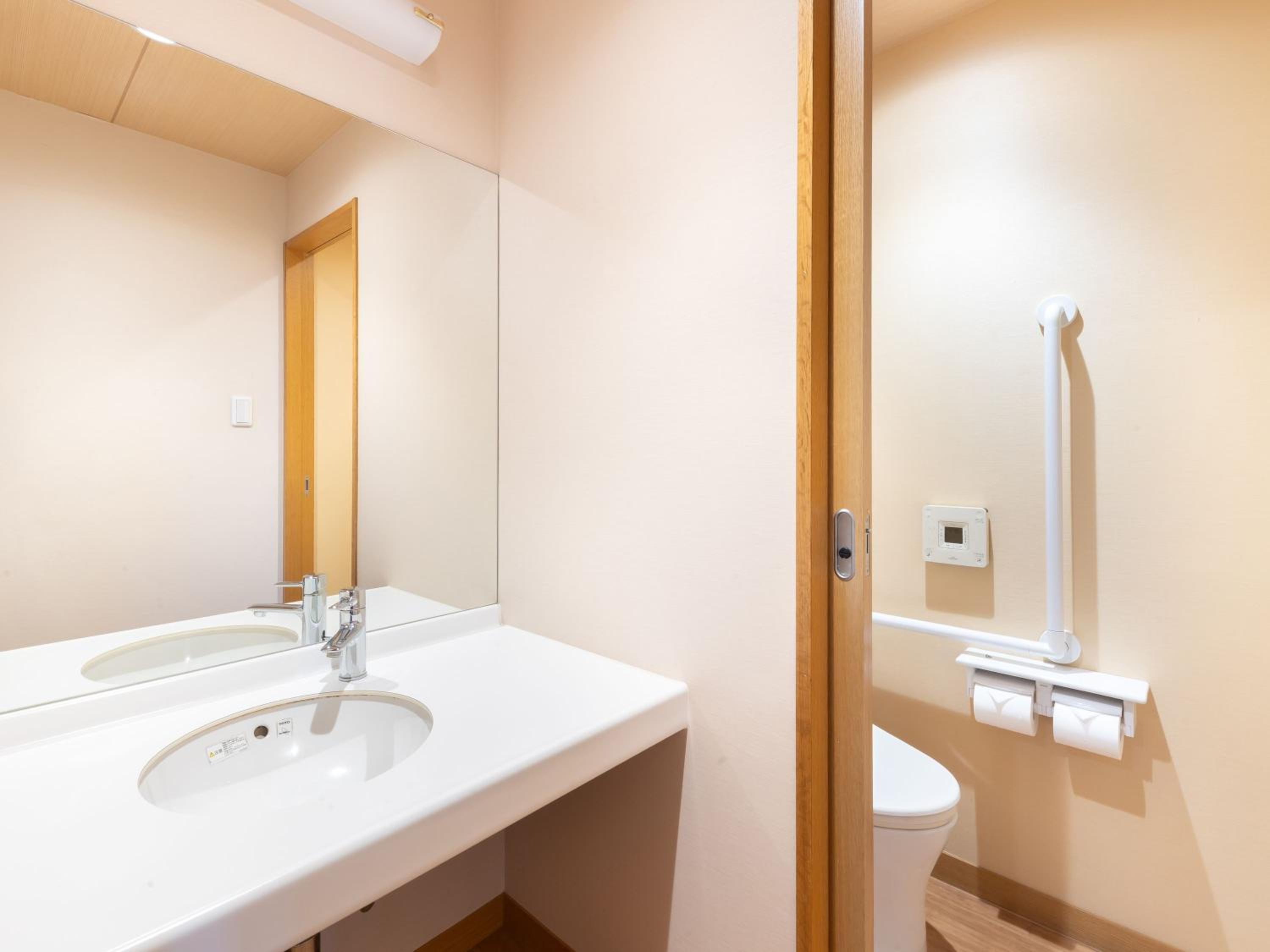 Ocean View Standard Triple with Toilet