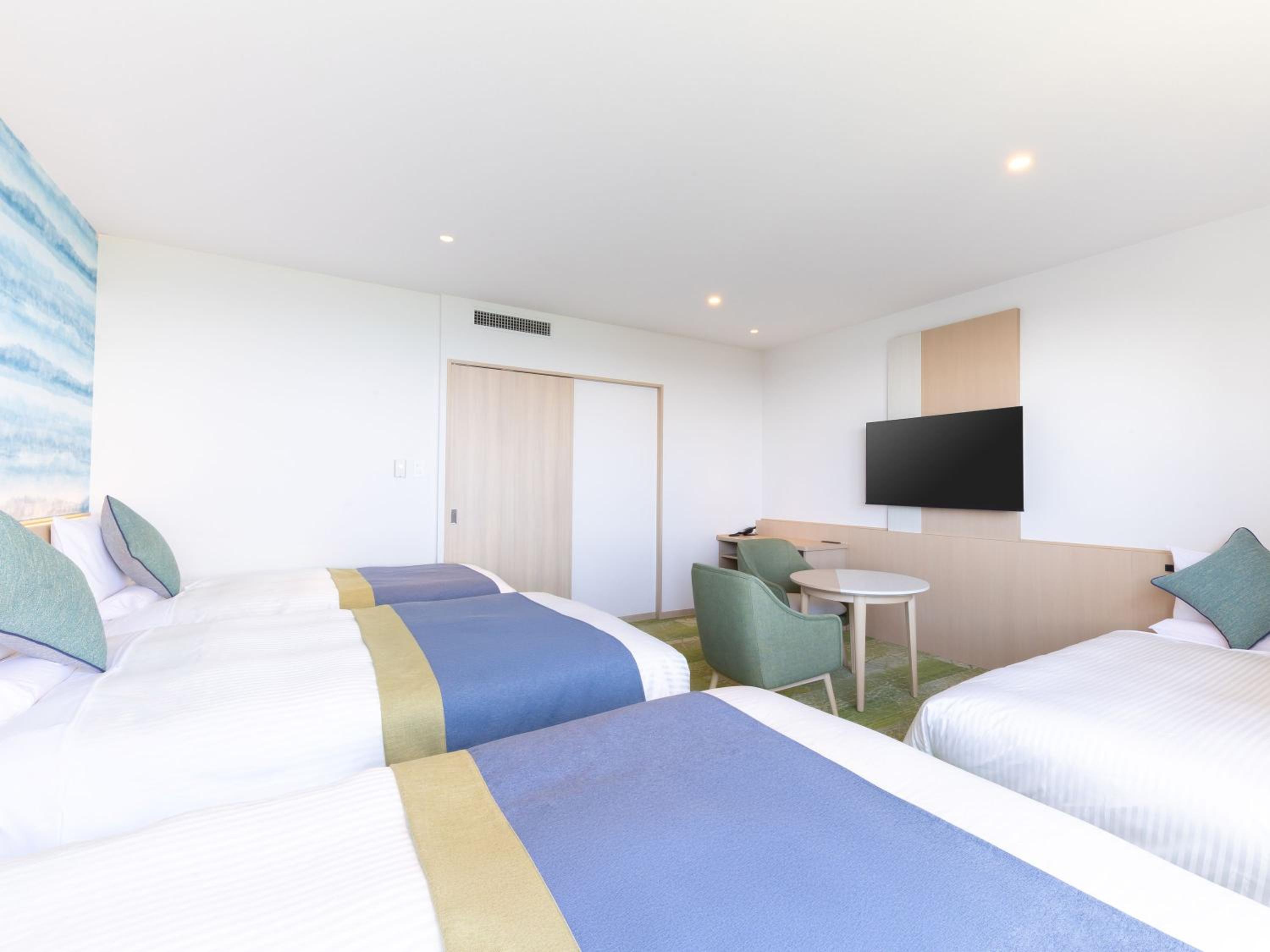 Ocean View Standard Quadruple Room with Private Bathroom